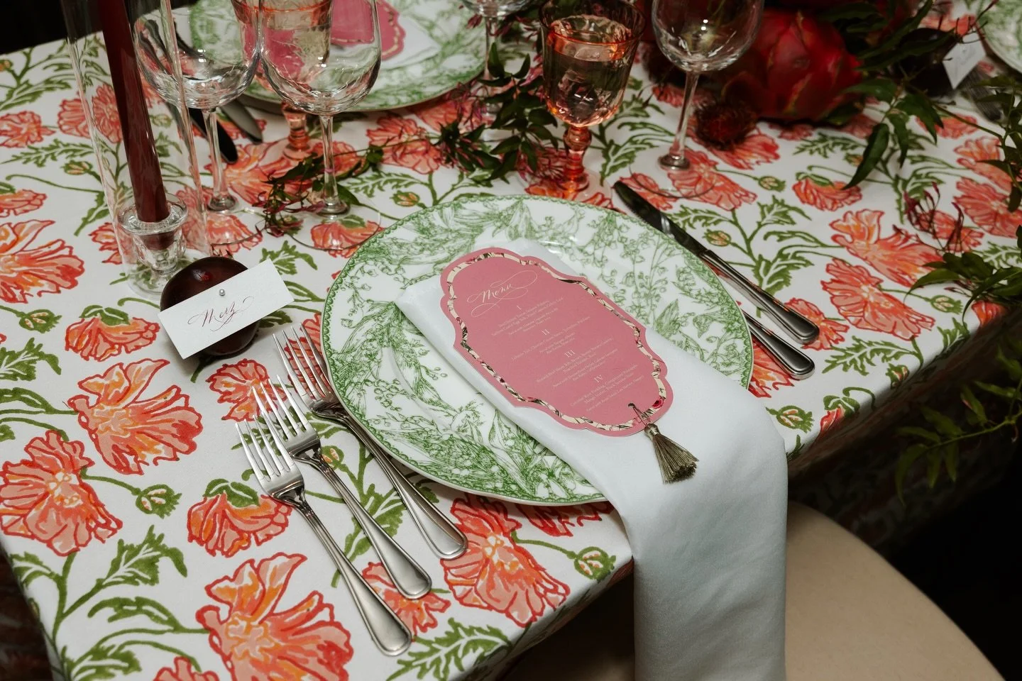 Blizzard outside. Tropical vibes inside. 🌿💗

Pinks, greens, and playful details set the tone for a warm, fun escape at our 2/20 dinner at MILA by The White Apron.

Four courses, perfectly paired wines, and a table full of great company - the kind o