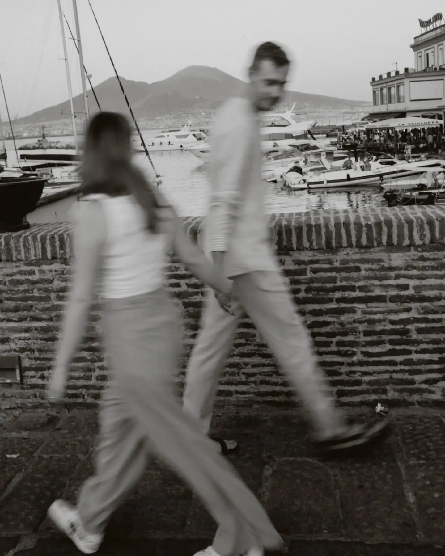 Iza &amp; Krist&oacute;f X Naples II POV: you put an Instagram story with an availability for a photoshoot in Naples, and one of your couples whose wedding will be in Hungary reach you with the cutest message saying: we can jump on a plane to go to N