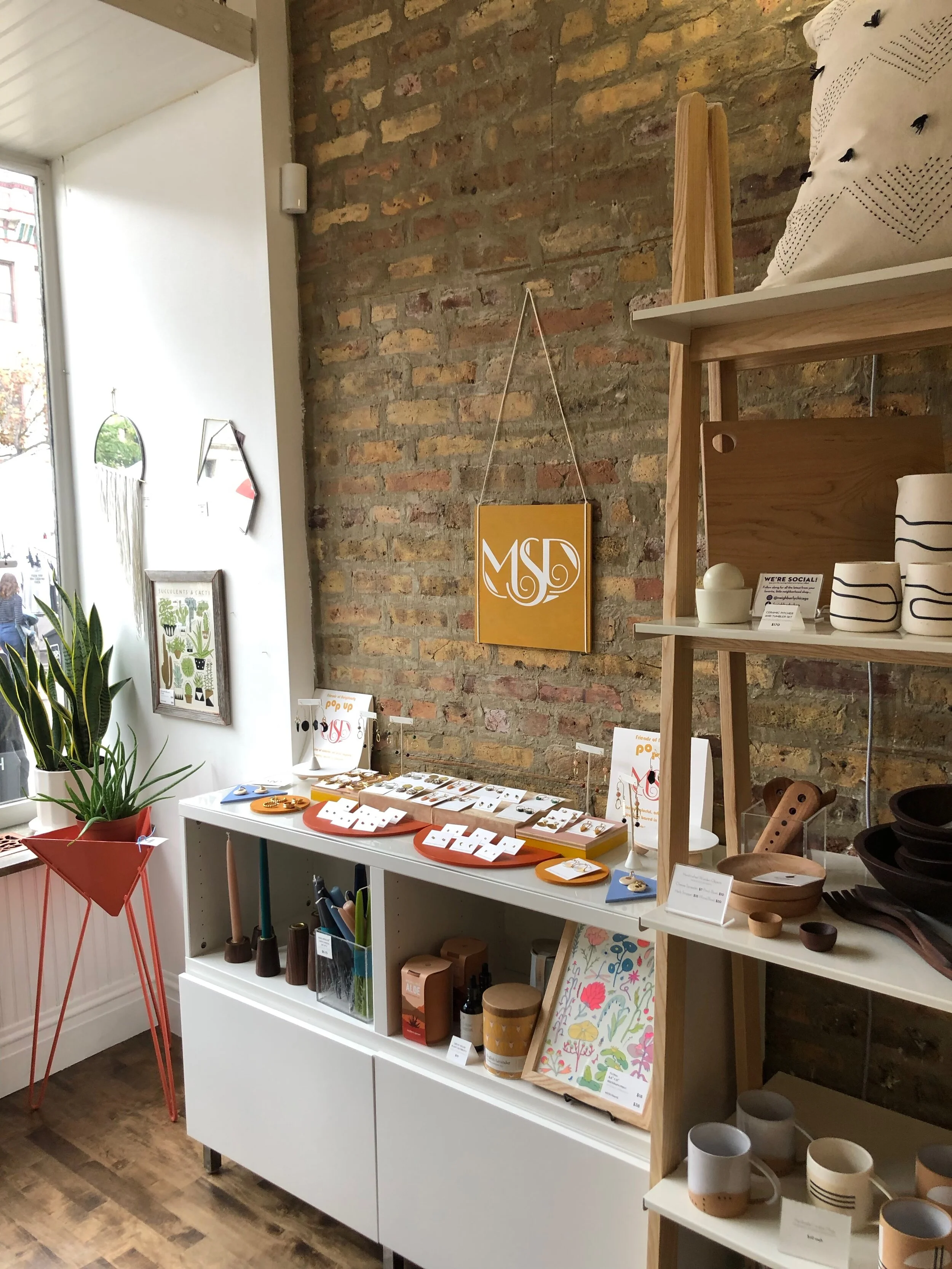 Become a Master Merchandiser with Our How-To Guide for Retailers