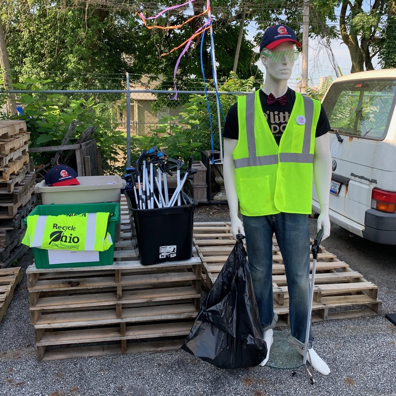 Milo-Grogan gets the G'Litter Done! Treatment