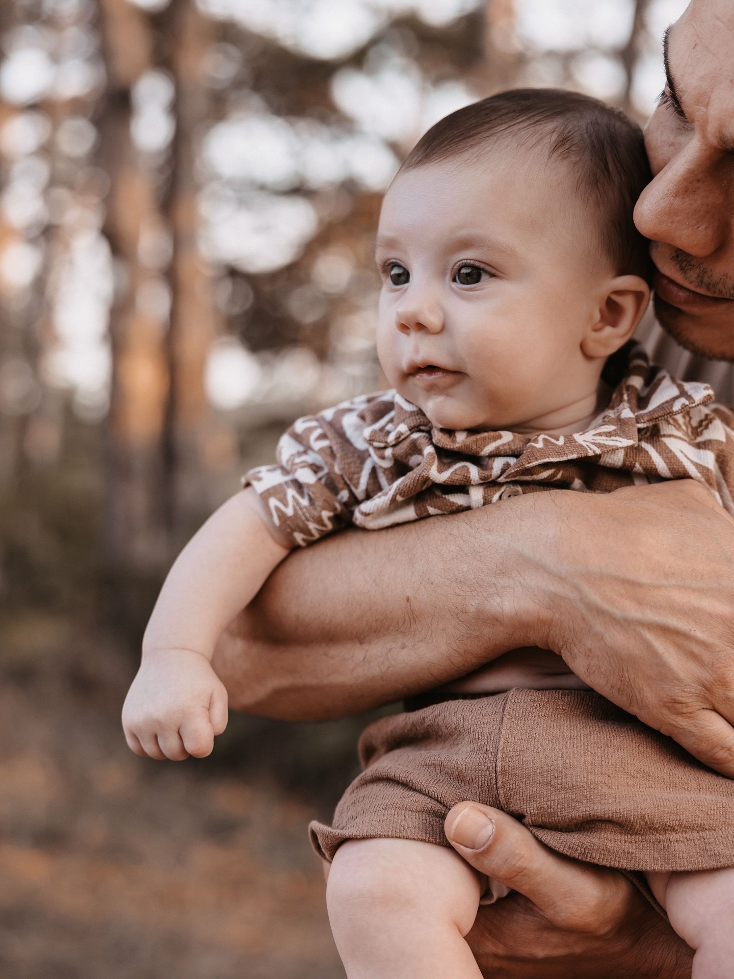 Milen m&eacute;g a pocakban volt, amikor megbesz&eacute;lt&uuml;k a fot&oacute;z&aacute;st, v&eacute;g&uuml;l az &eacute;let &uacute;gy hozta, hogy 4 h&oacute;napos kor&aacute;ban siker&uuml;lt ezt bep&oacute;tolnunk:) Szerintem az egyik legcukibb ko