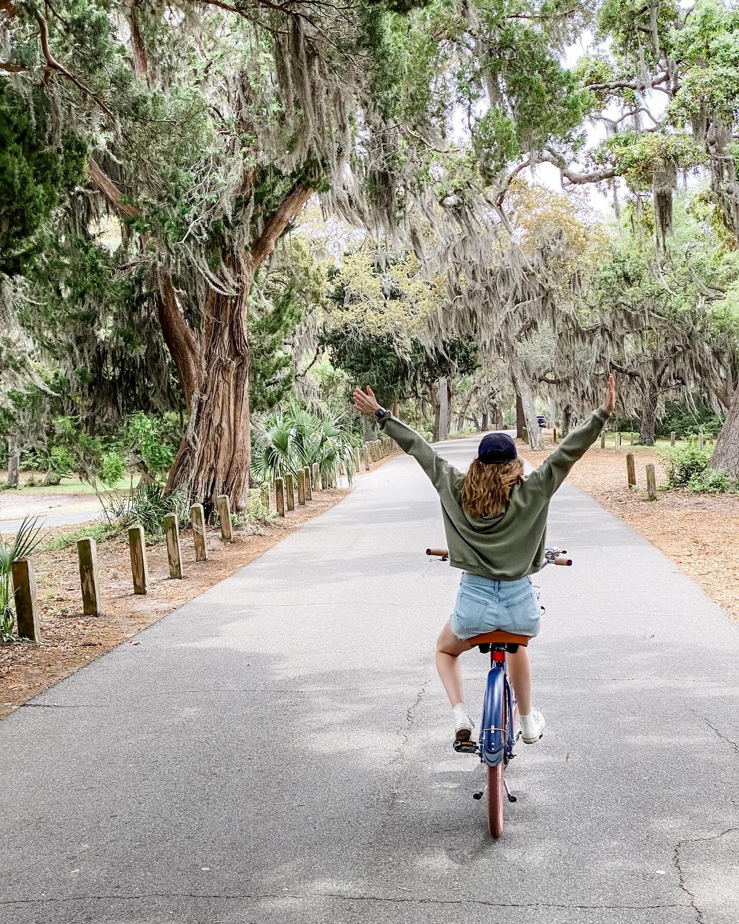 Now until May 18, The Edge Agency is participating in the @nobleclayfit Movement Challenge! The goal of this challenge is to intentionally move at least 30 minutes each day! This way, we can build healthy habits and support Noble Clay&rsquo;s mission