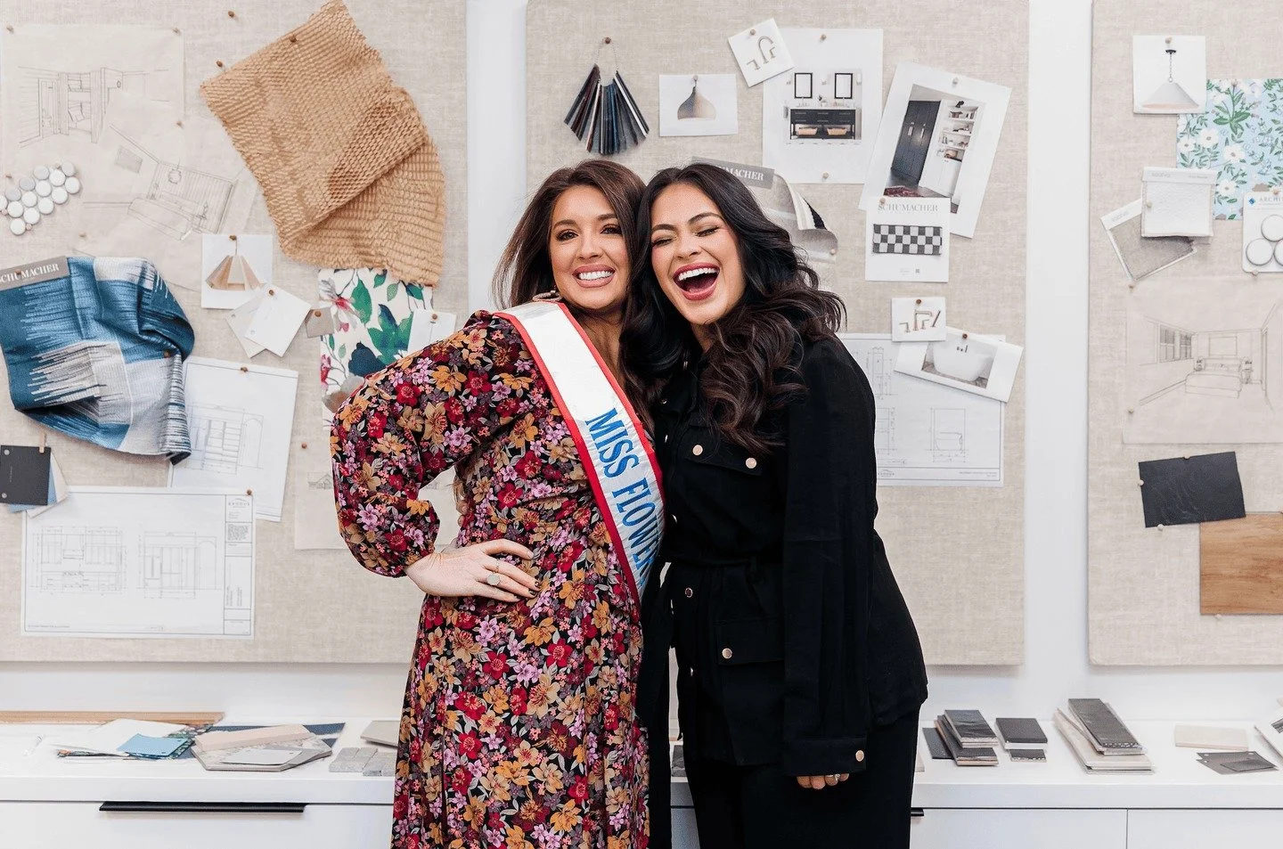Two female entrepreneurs came together for an event that blended two seemingly different industries: A marketing agency and a beauty business. What these two women share is their love for Jesus and seeing women in business thrive! It takes courage, c