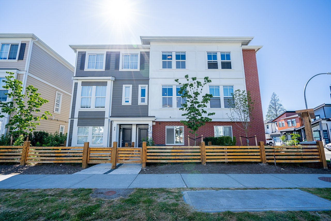 Unit 45 20680 76b Avenue Langley Twp-2.jpg