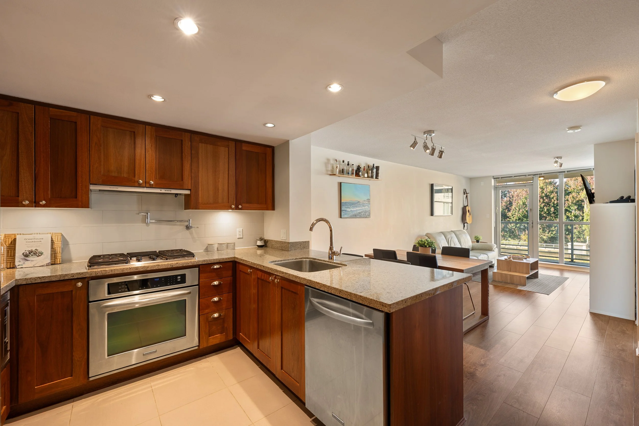 VCT_VCT05588_Medium(MLS).jpg