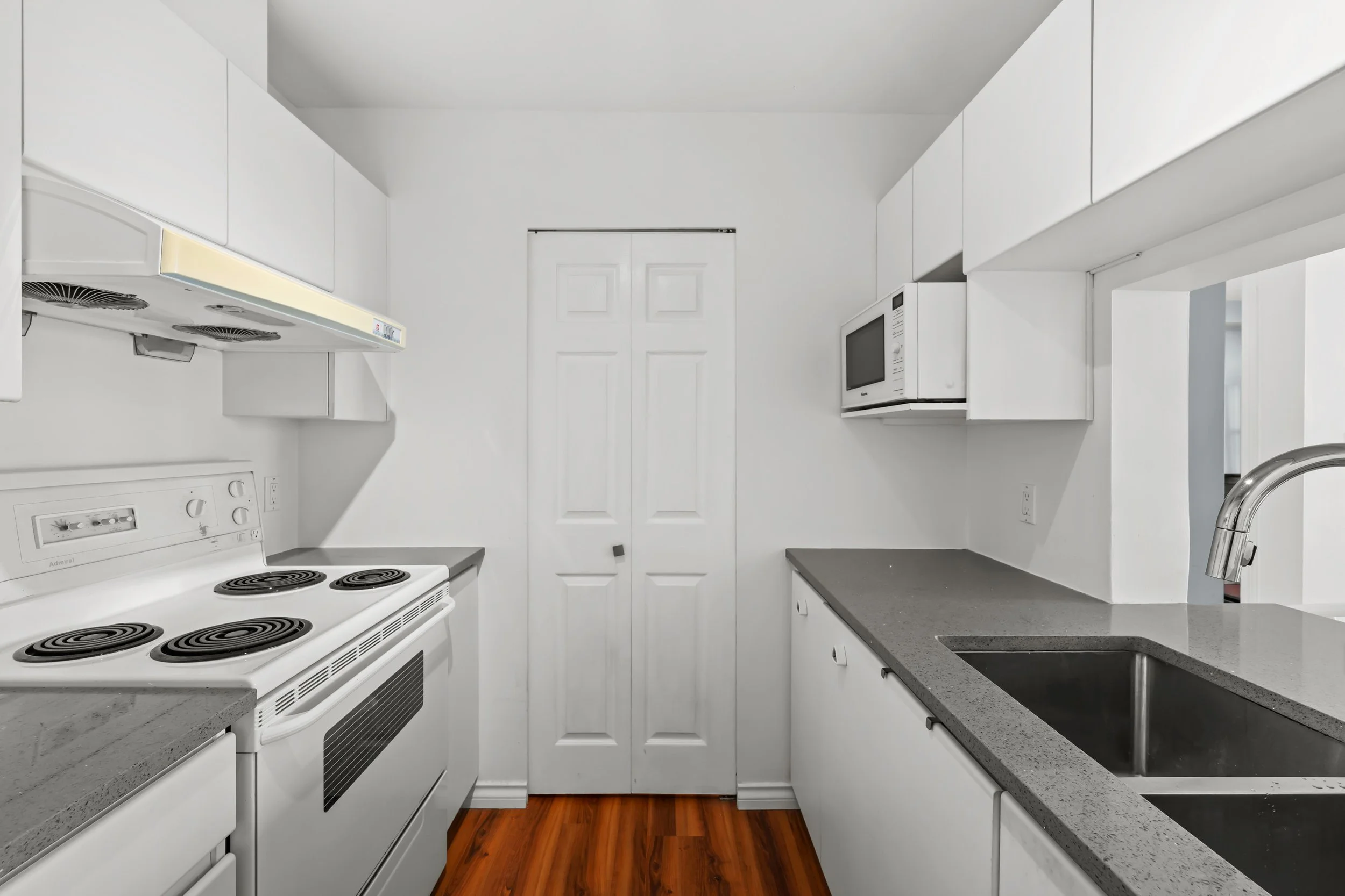 VCT_VCT05312 copy_Medium(MLS).jpg