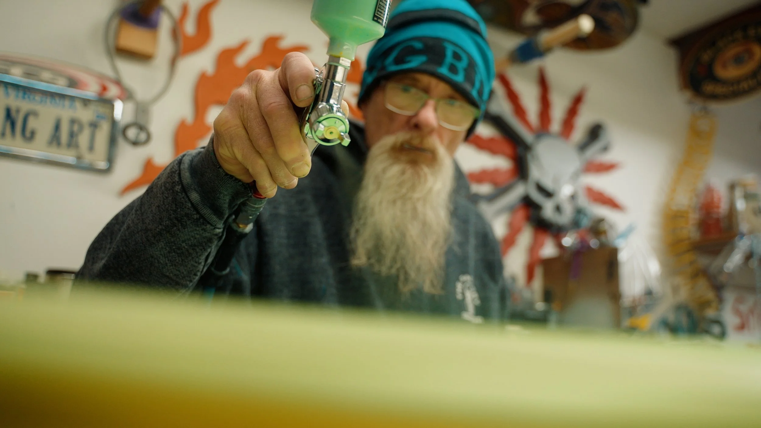 the factory surfboards: airbrushing