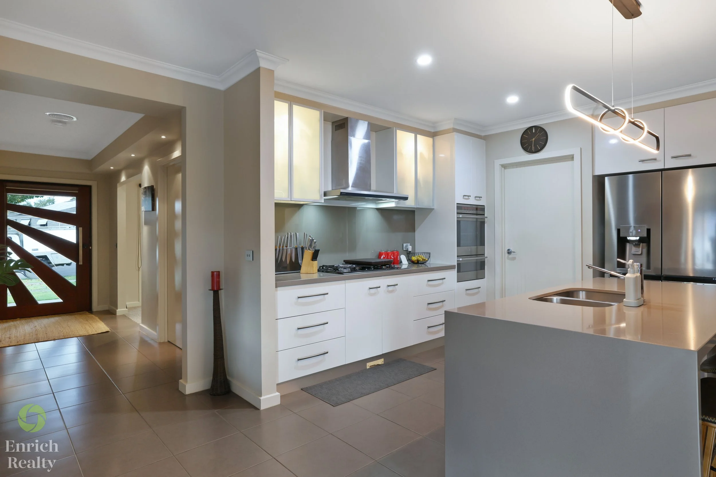 4RobinClose12WM.jpg