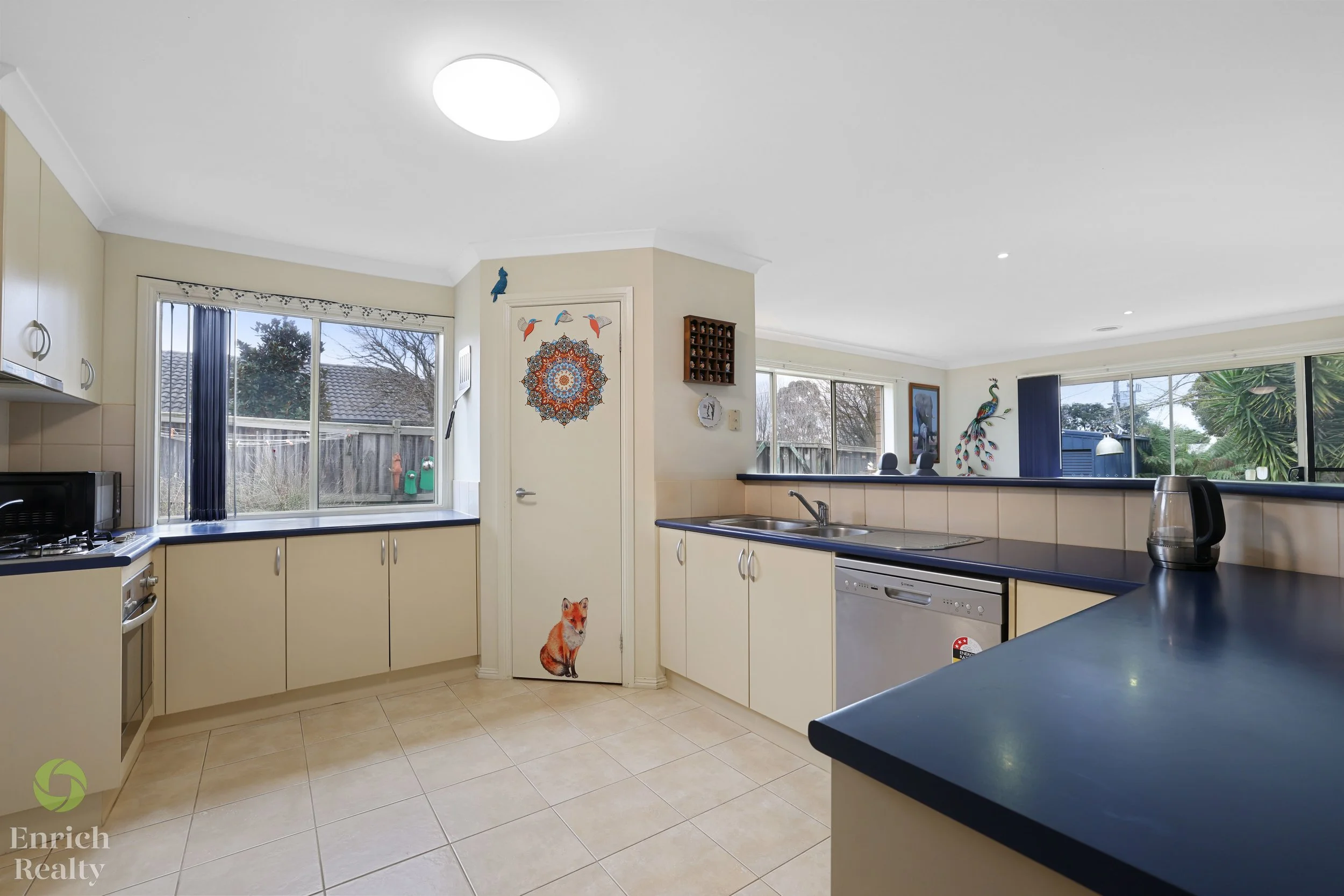 16PoplarClose13WM.jpg