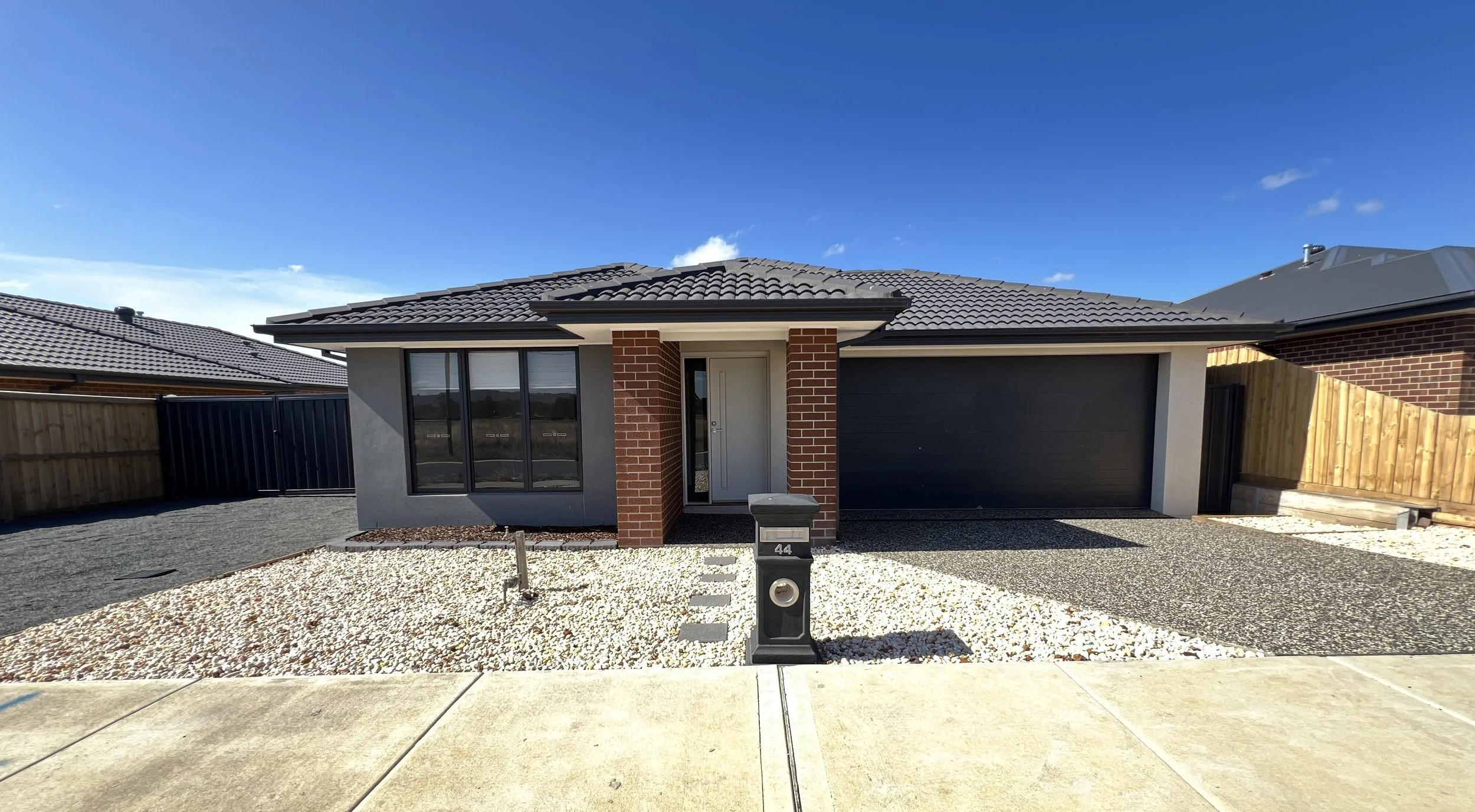 house for lease Newborough