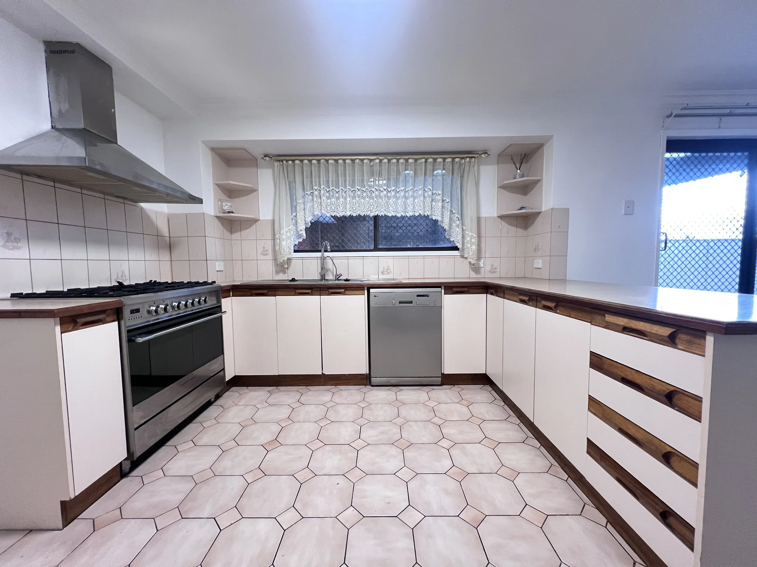 7 Nindoo Drive, Morwell - 17.jpeg