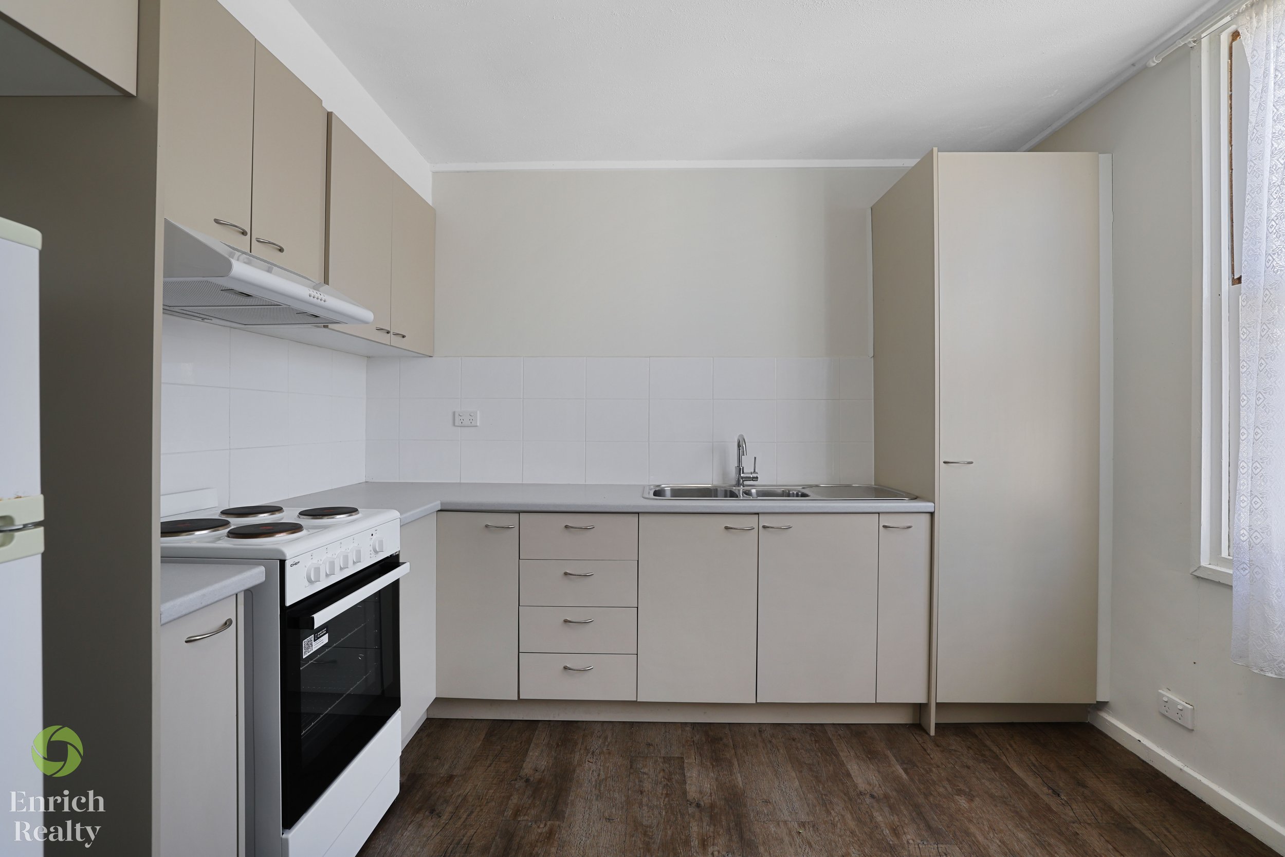 50NewarkAvenue09WM.jpg