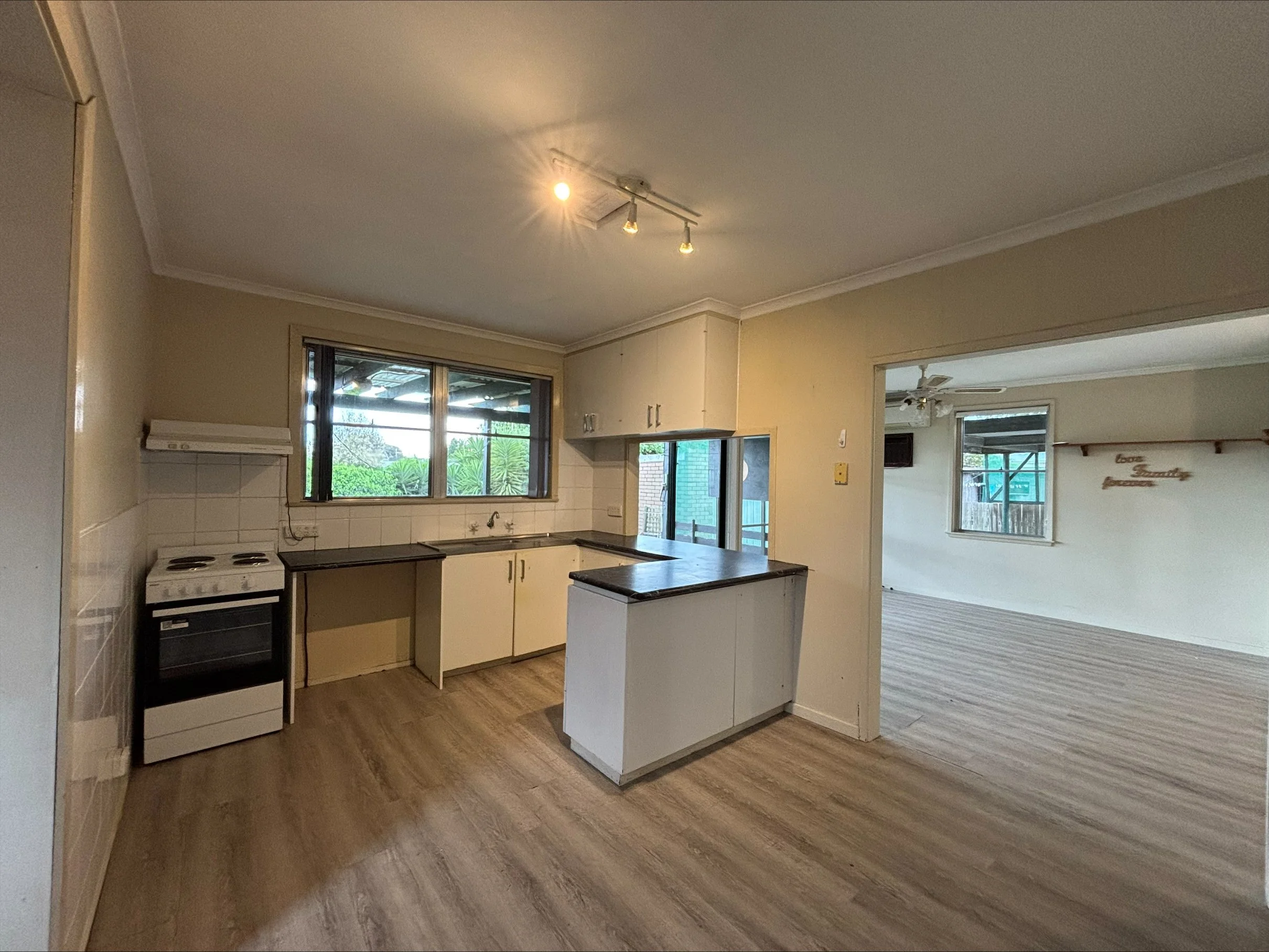 80 Newman Crescent, Traralgon - 5.jpg