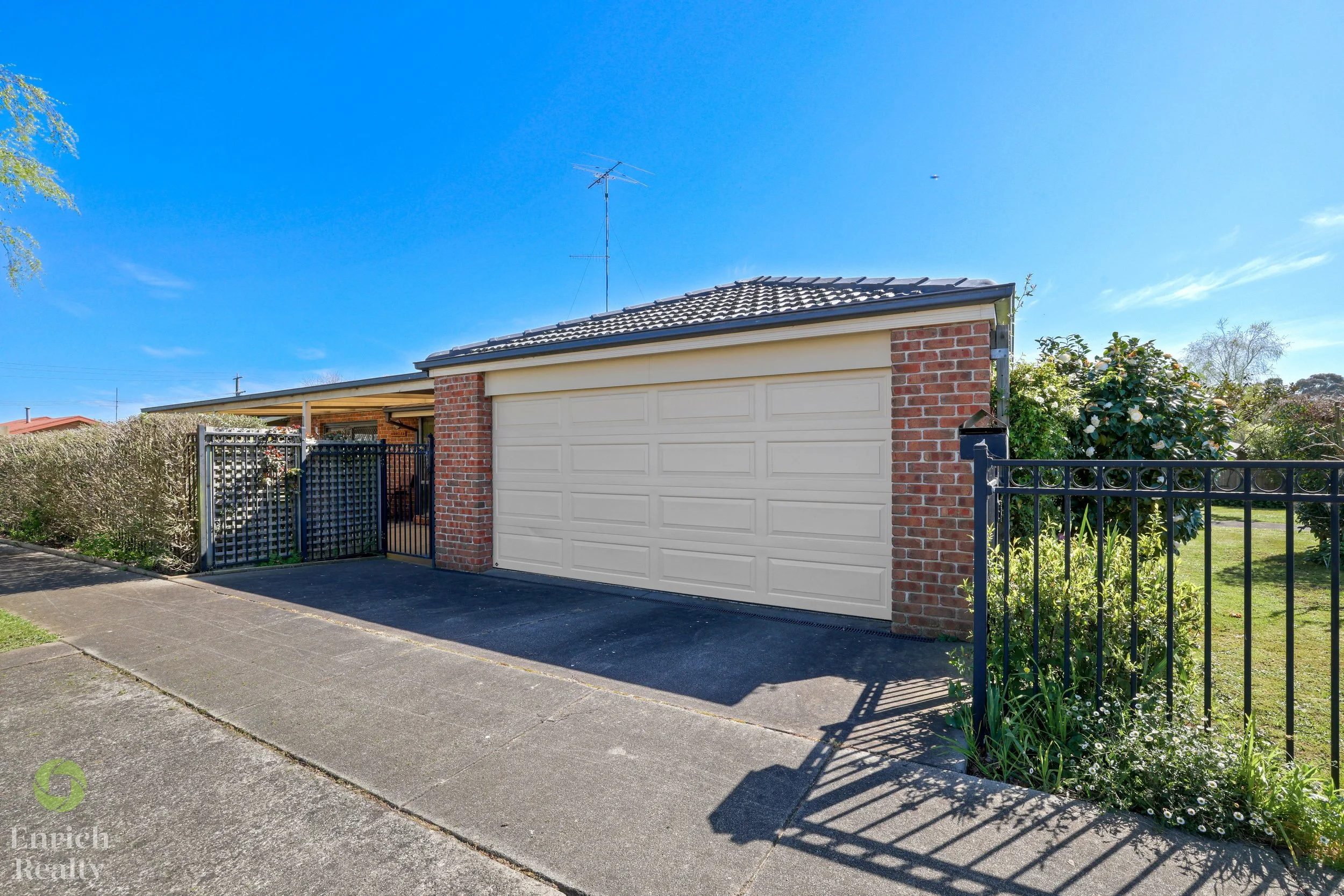1PoplarClose12WM.jpg