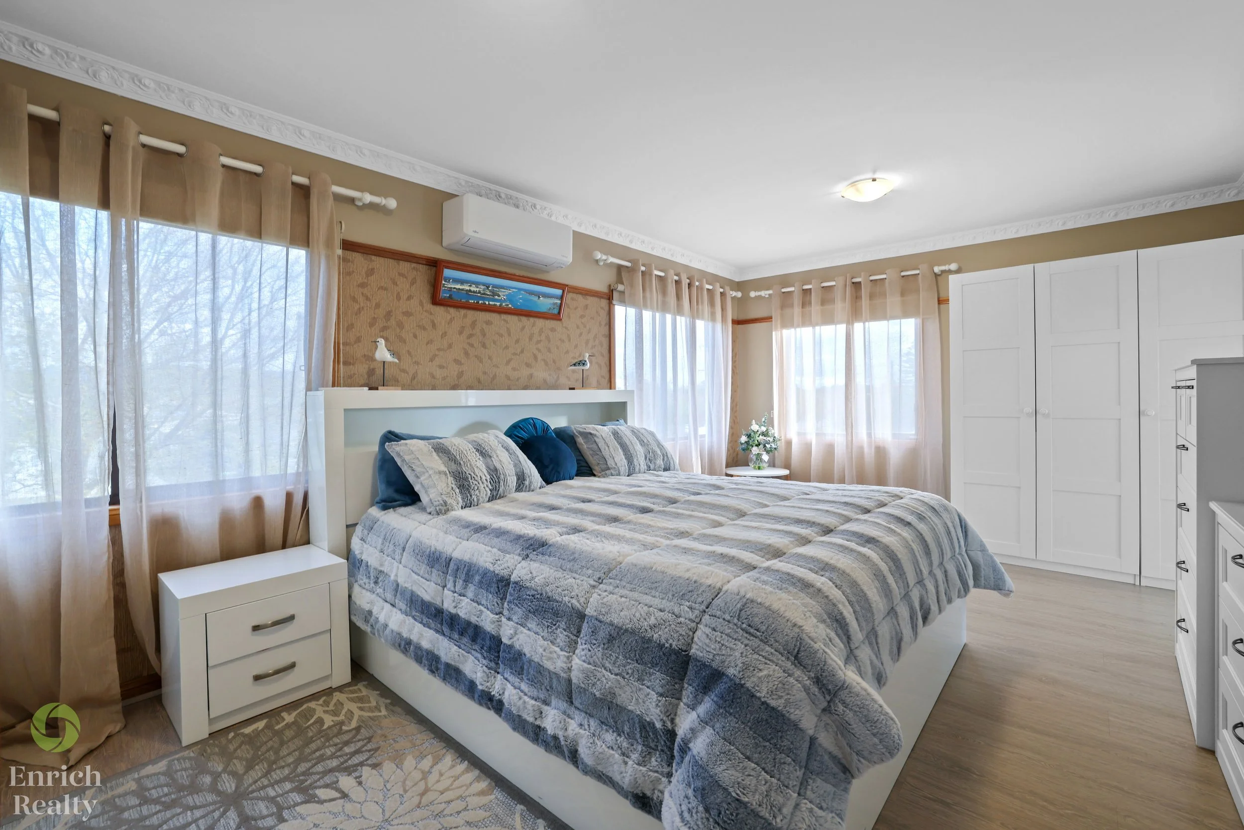 68HennesseyStreet11WM.jpg