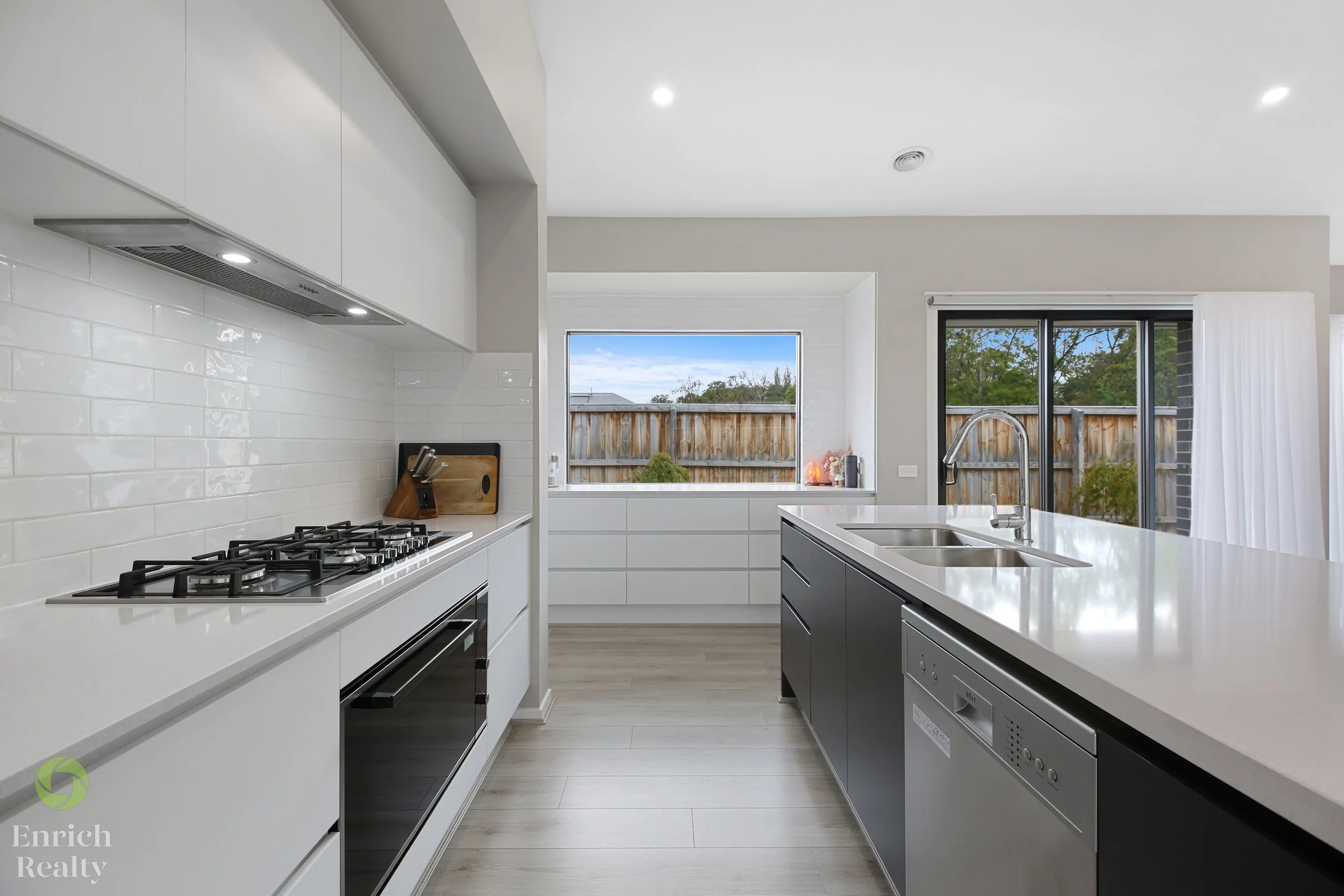 12 Carnoustie Court_18_WM.jpg