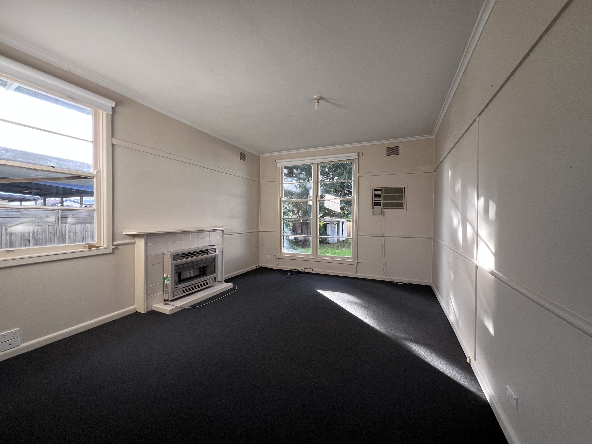 10 Edward Street, Moe - 3.jpeg