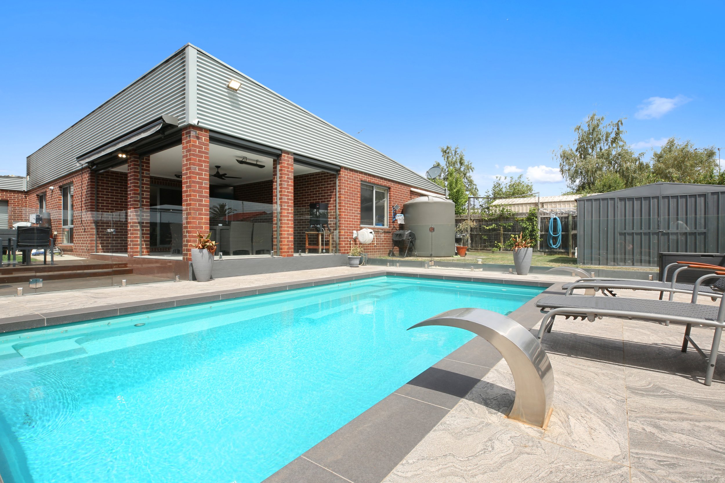 trafalgar houses for sale