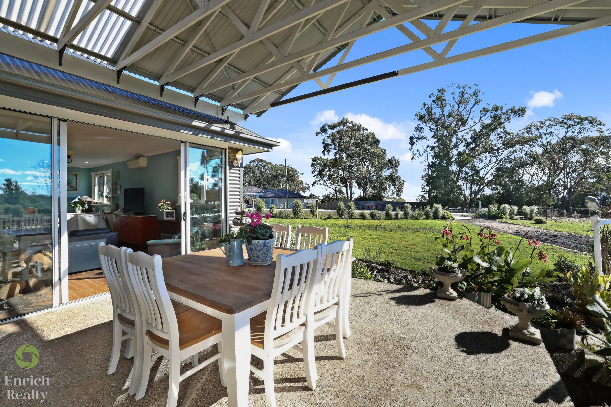 acreage for sale in Moe South