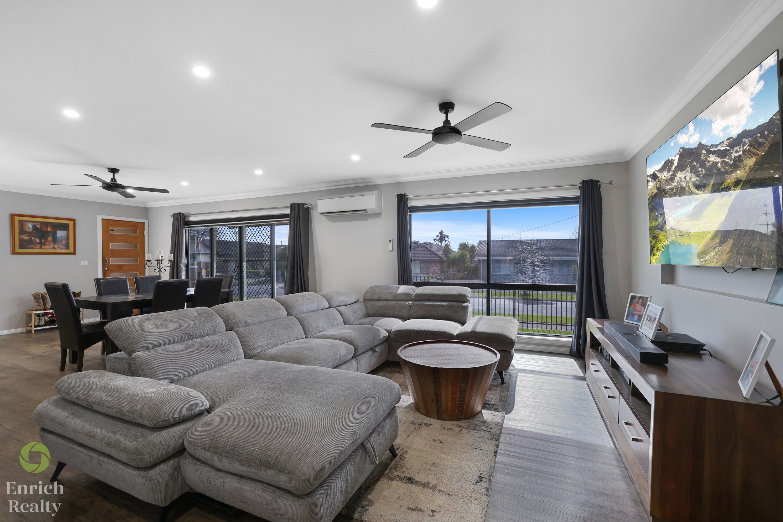 3DesmondStreet09WM.jpg