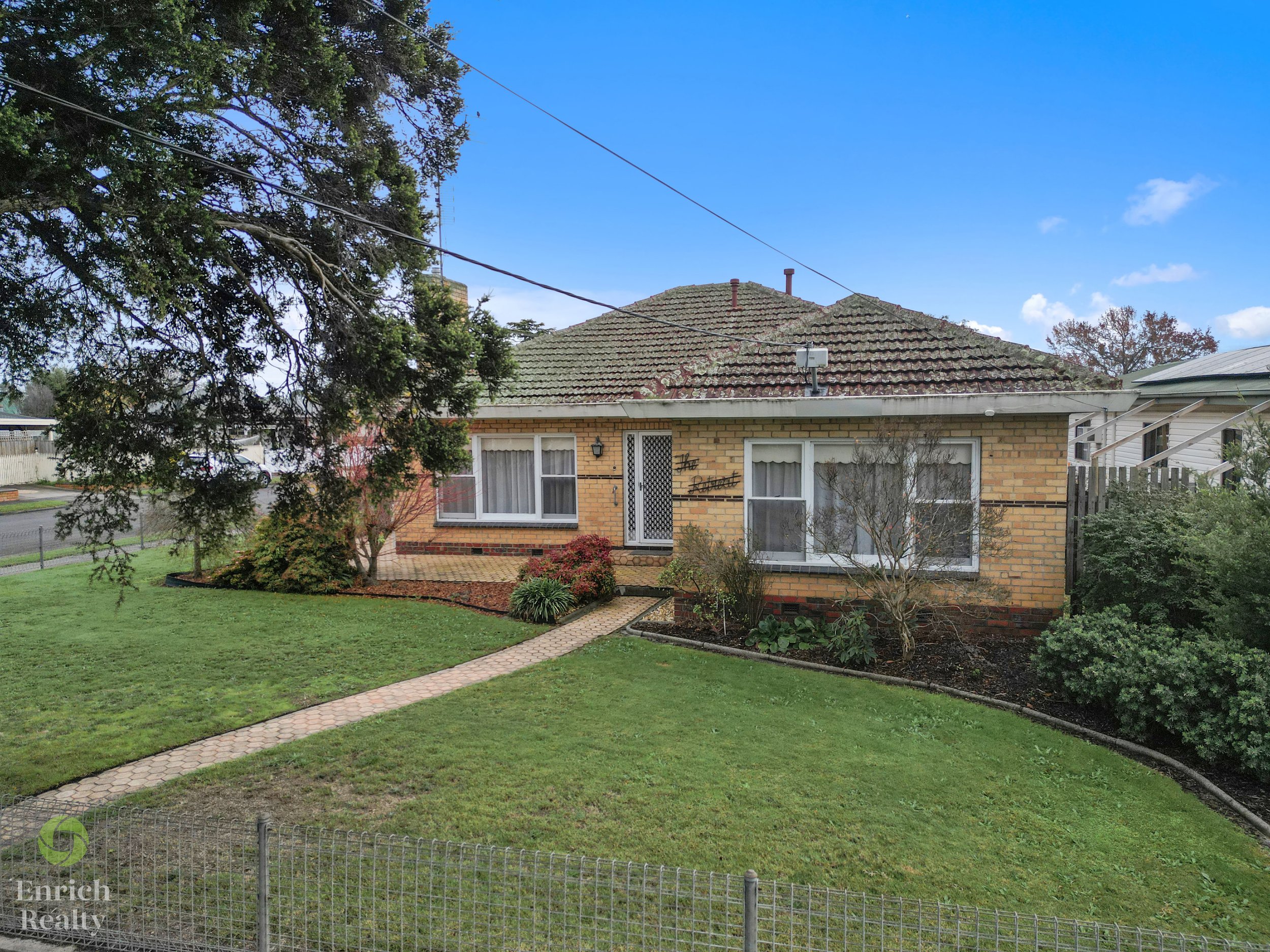 trafalgar house for sale