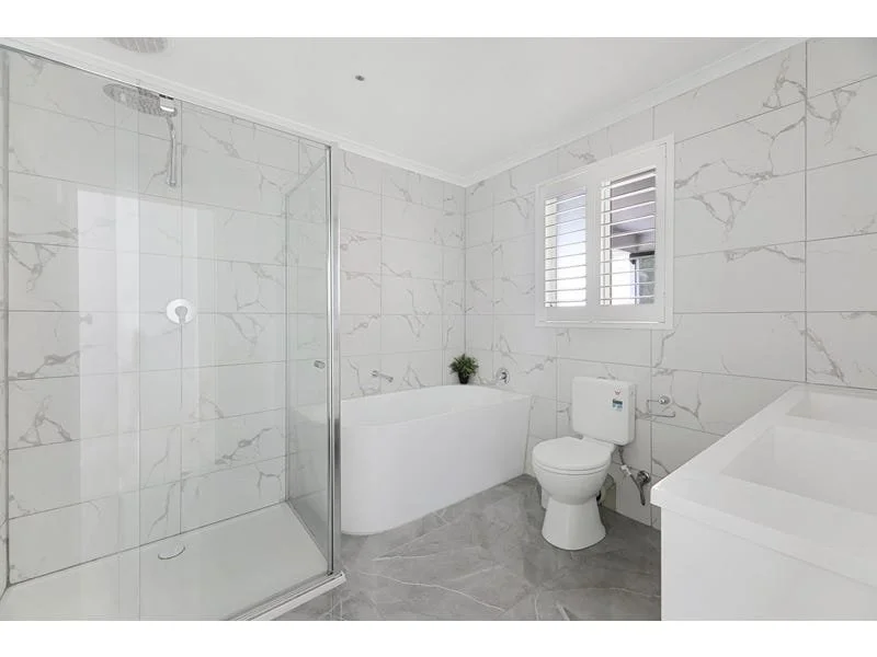 10 Cobb Court, Newborough - 8.jpg