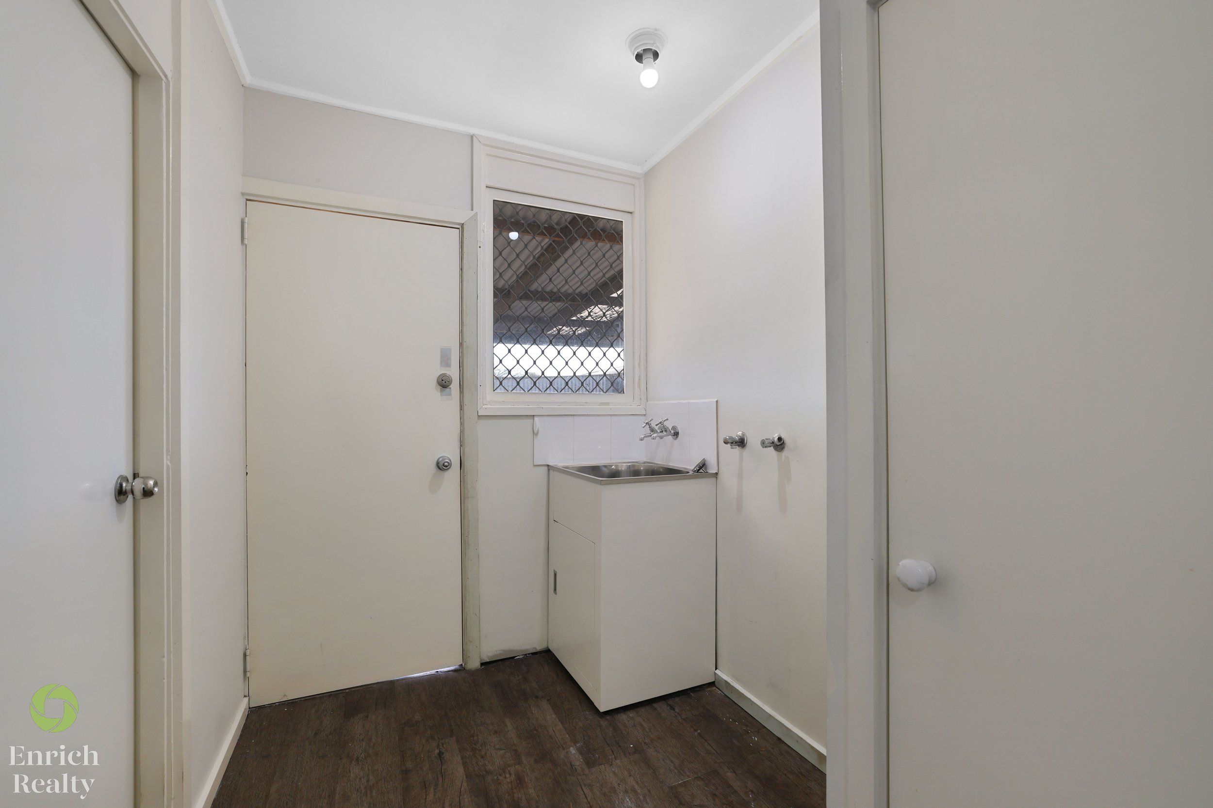50NewarkAvenue12WM.jpg