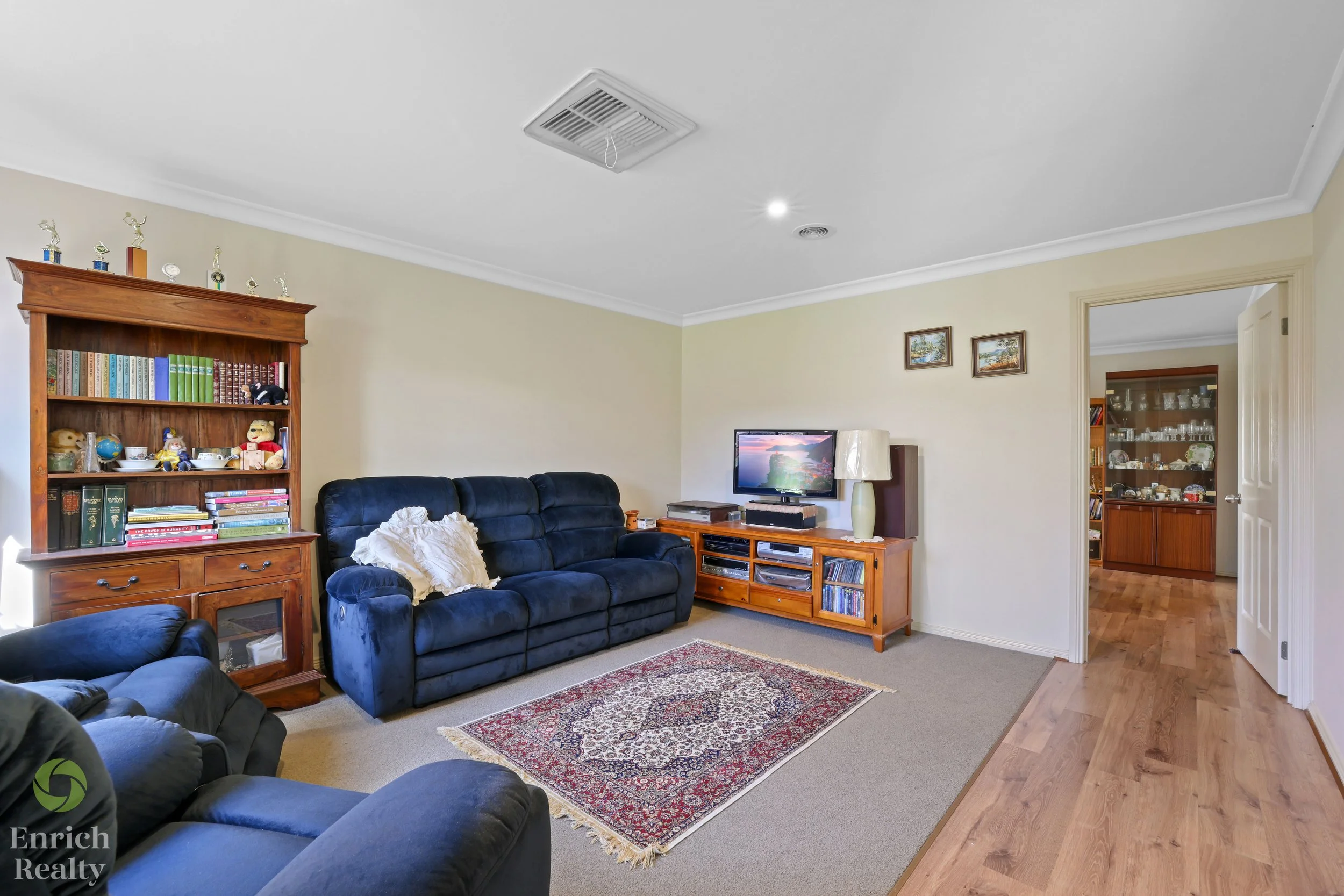 1PoplarClose18WM.jpg