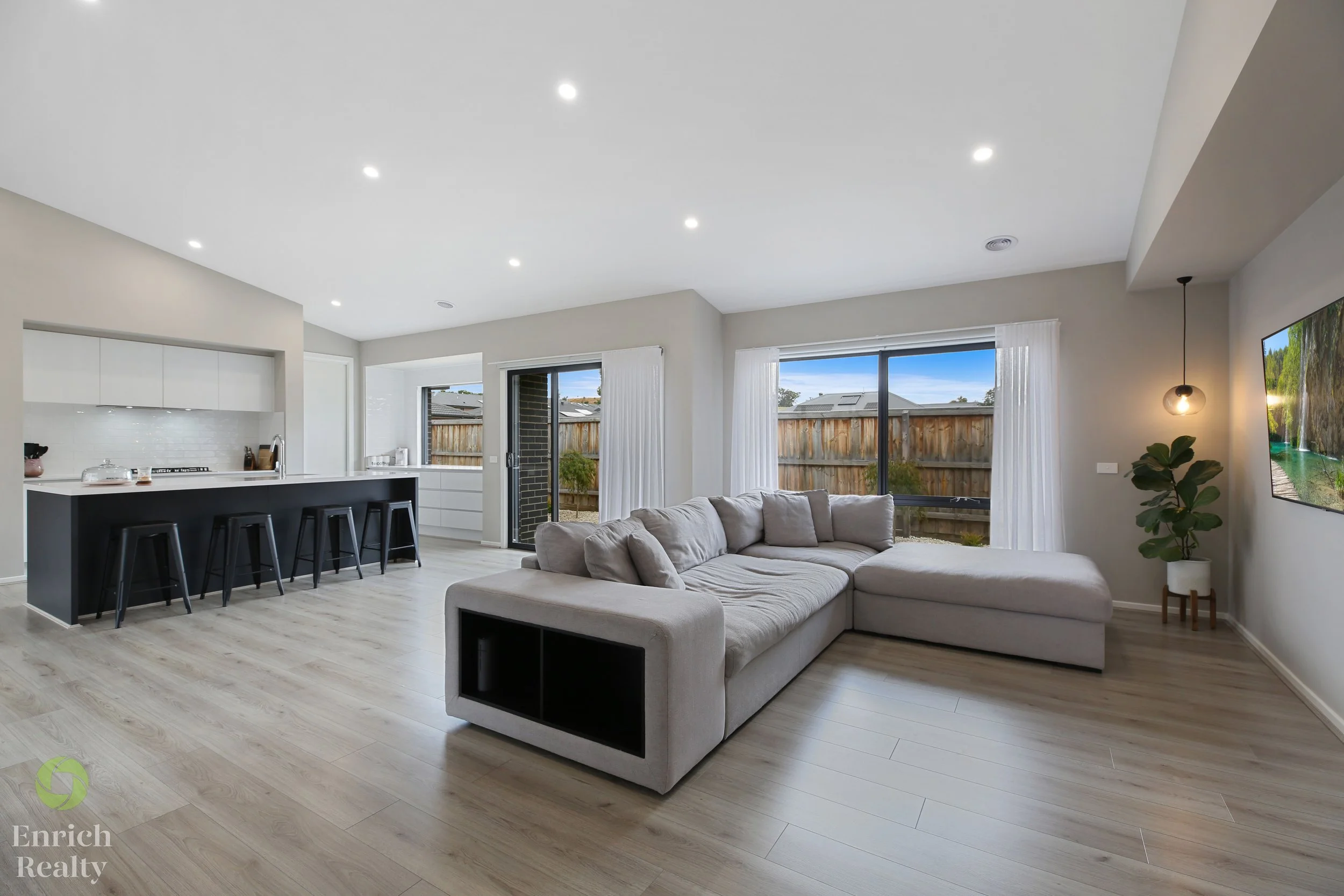 12 Carnoustie Court_22_WM.jpg