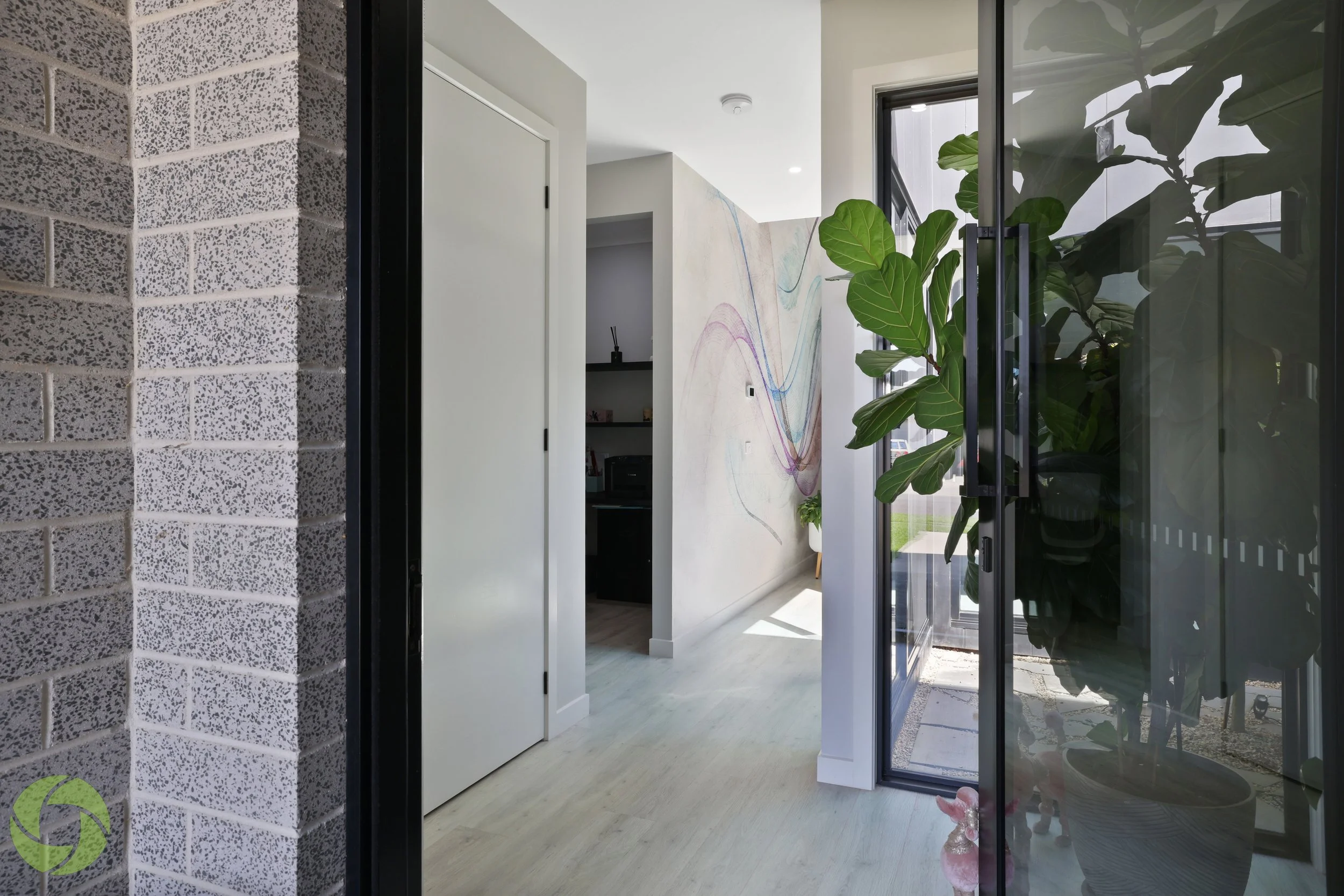 8FloresStreet34WM.jpg