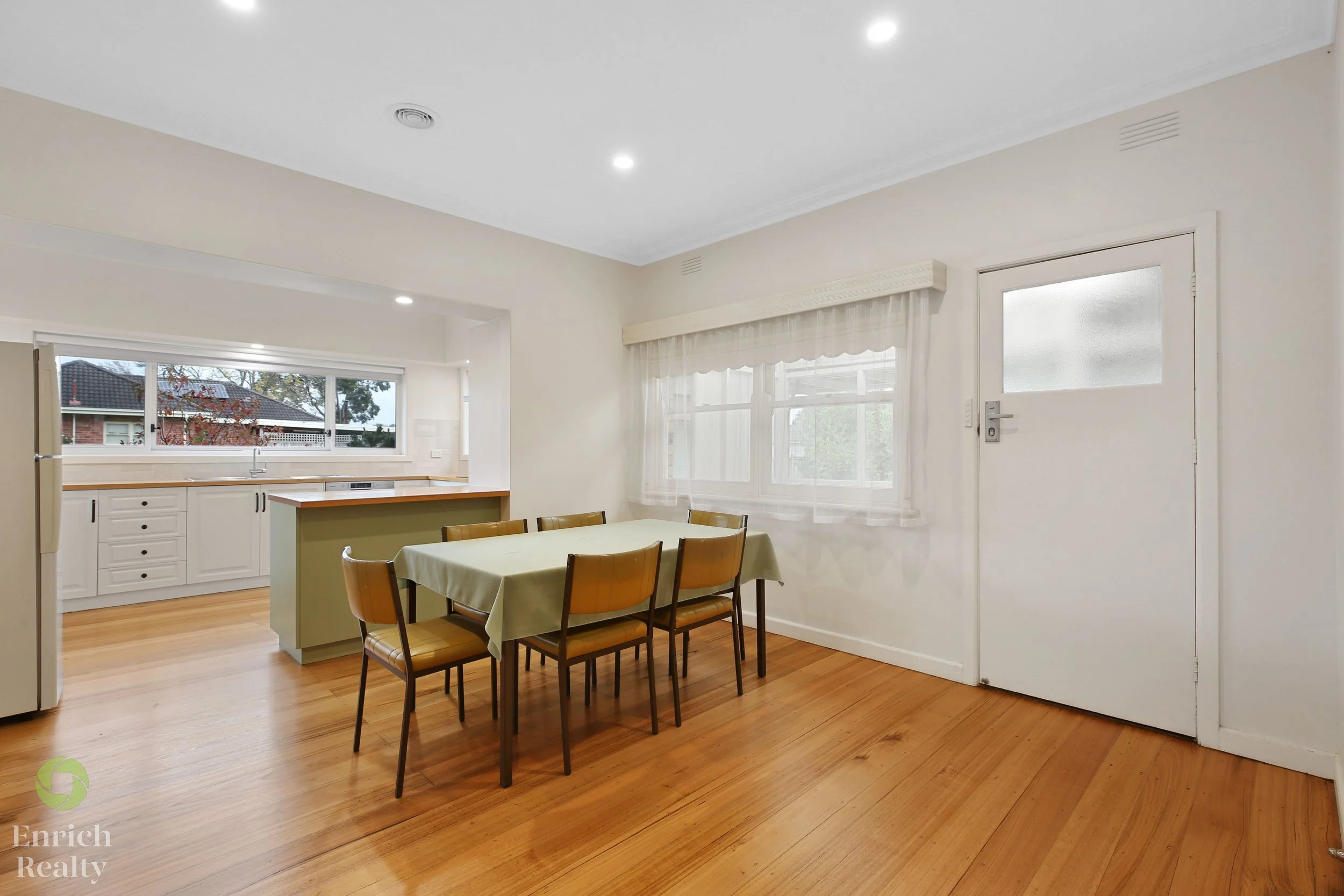 18KitchenerStreet14WM.jpg