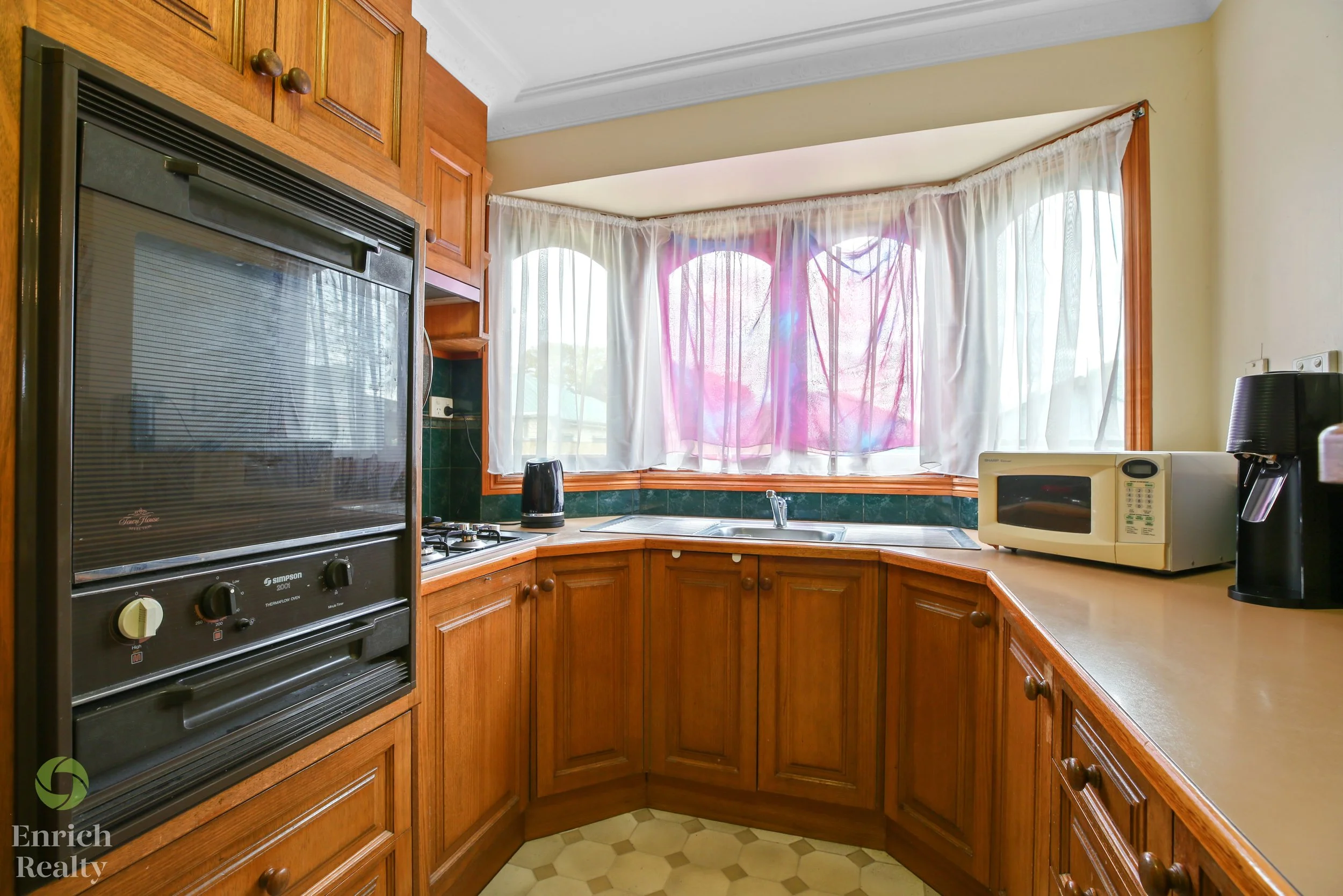 9HollandCourt29WM.jpg