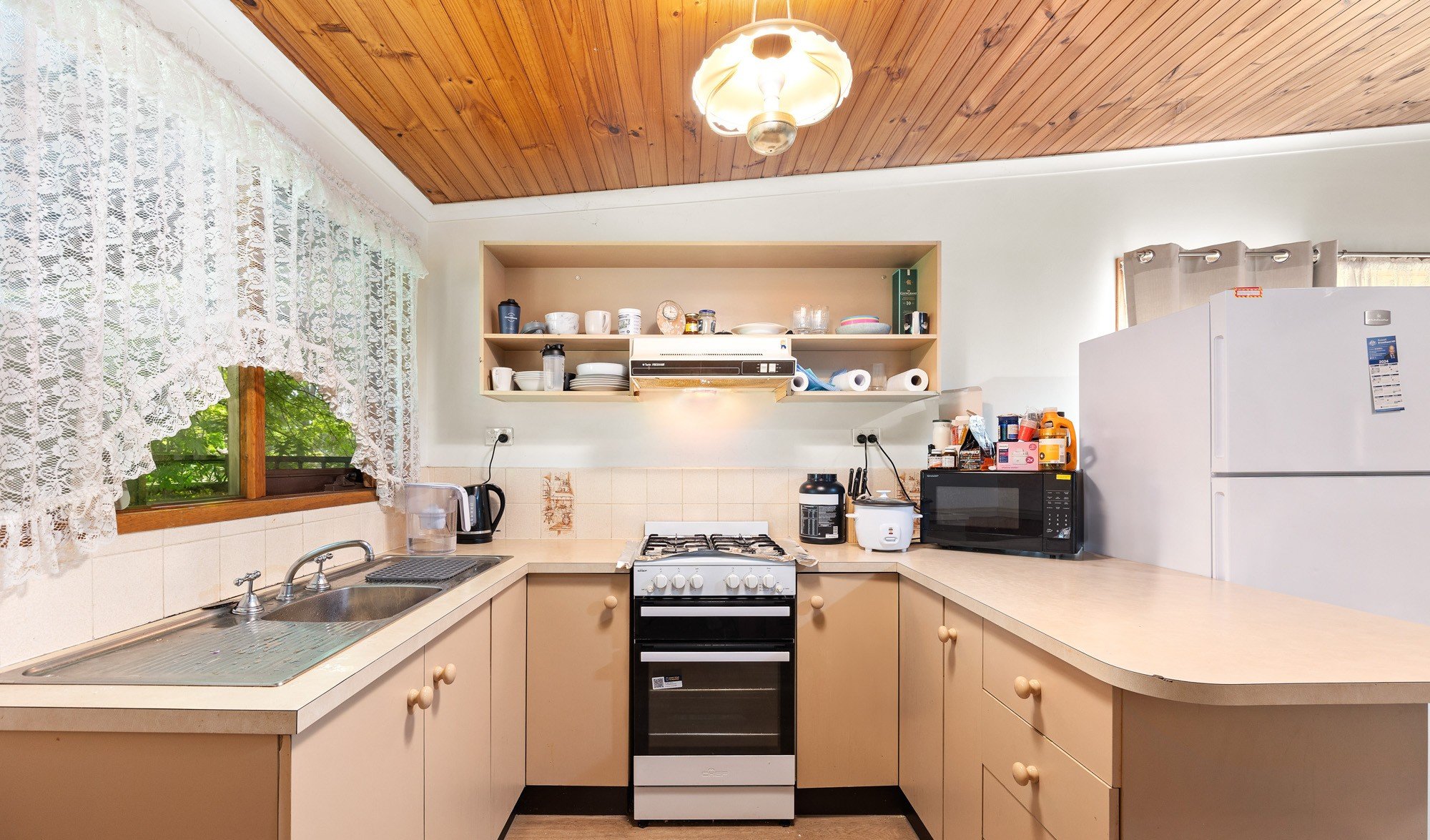 6 Haunted Hills Road, Newborough - 7.jpg