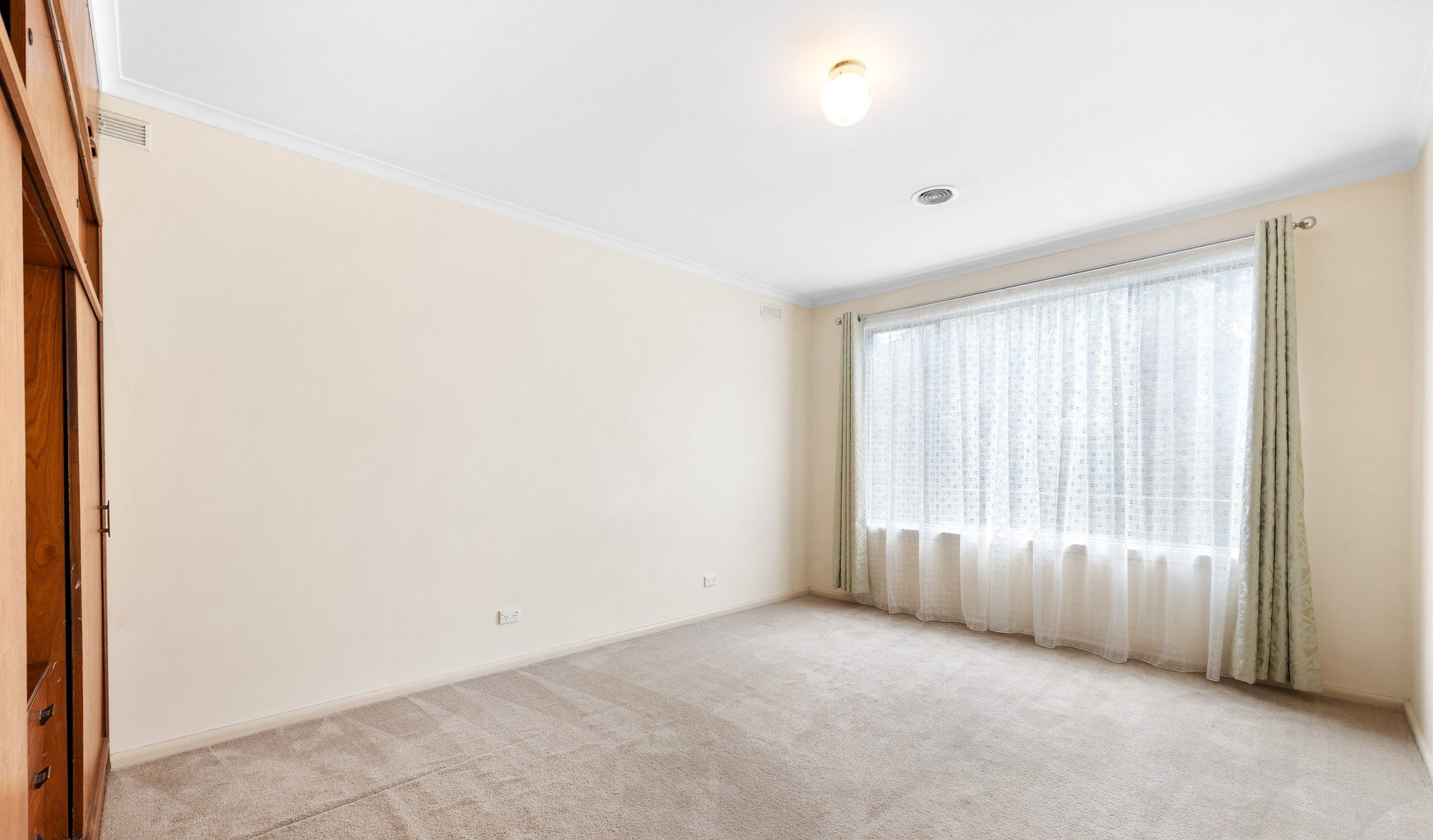 6 Haunted Hills Road, Newborough - 13.jpg