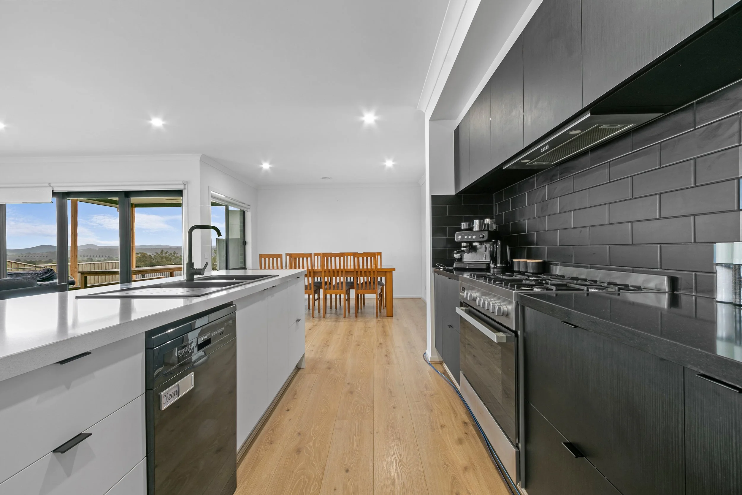 25 Coach Road, newborough - 3.jpg