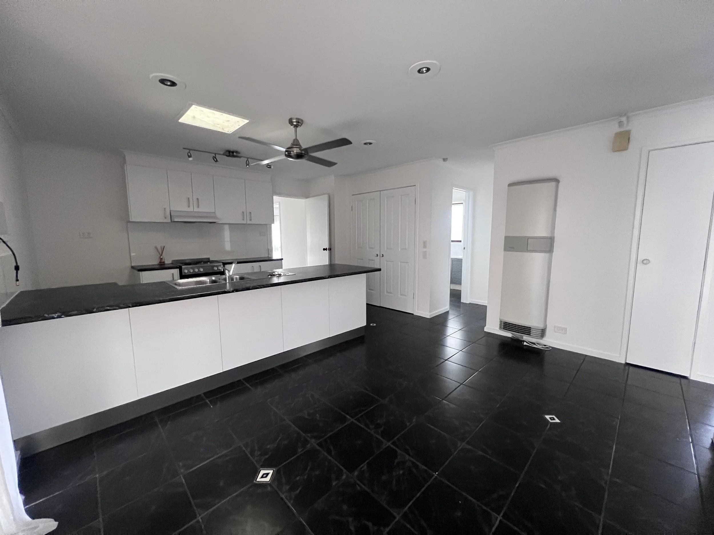 7 Cary Place, Traralgon - 3.jpeg