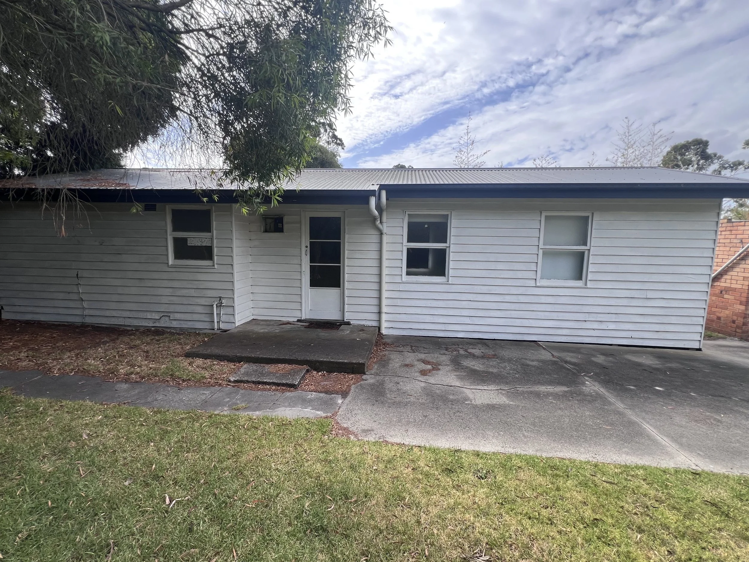 11 Eastleigh Court, Newborough - 12.jpeg