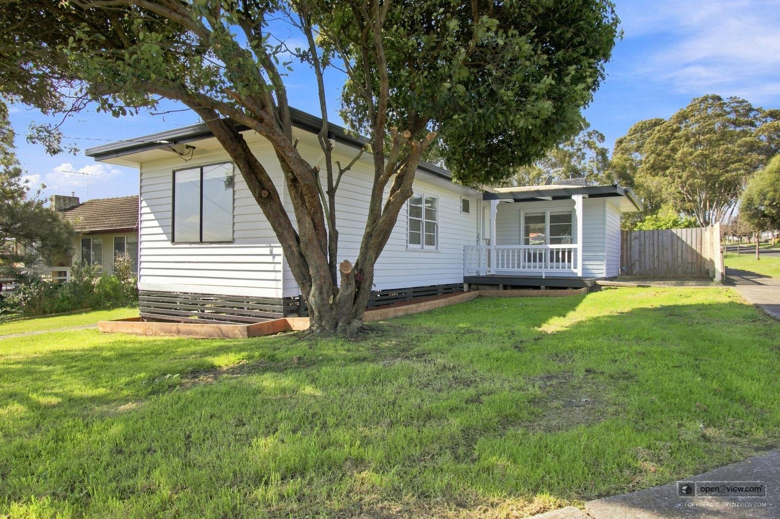 9 Baw Baw Street, Moe - 2.jpg