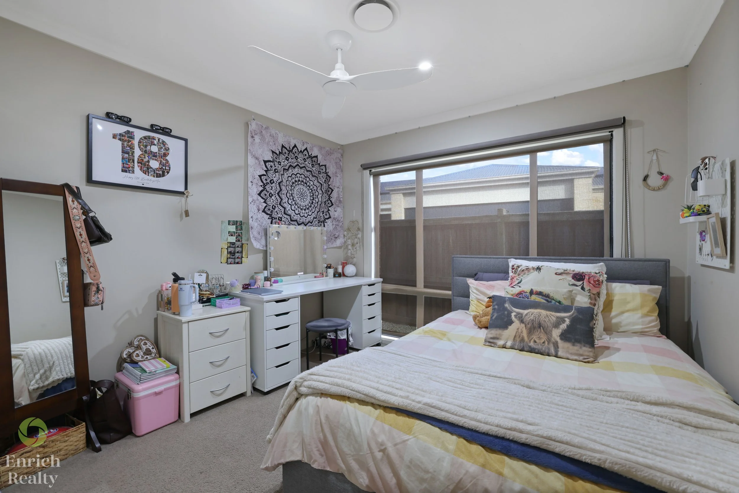 4RobinClose28WM.jpg