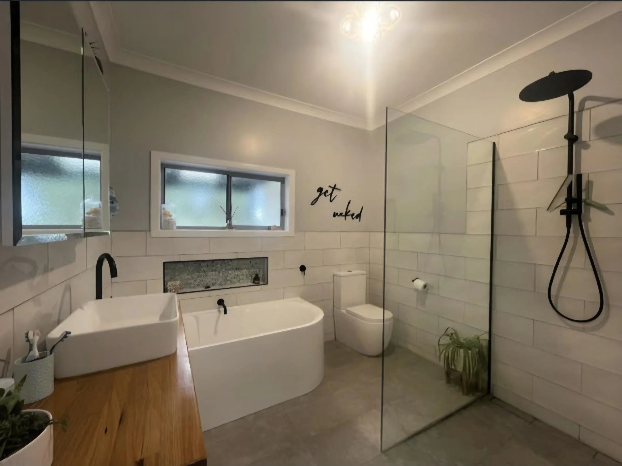 90 North Rd, Yallourn North - 8.jpg