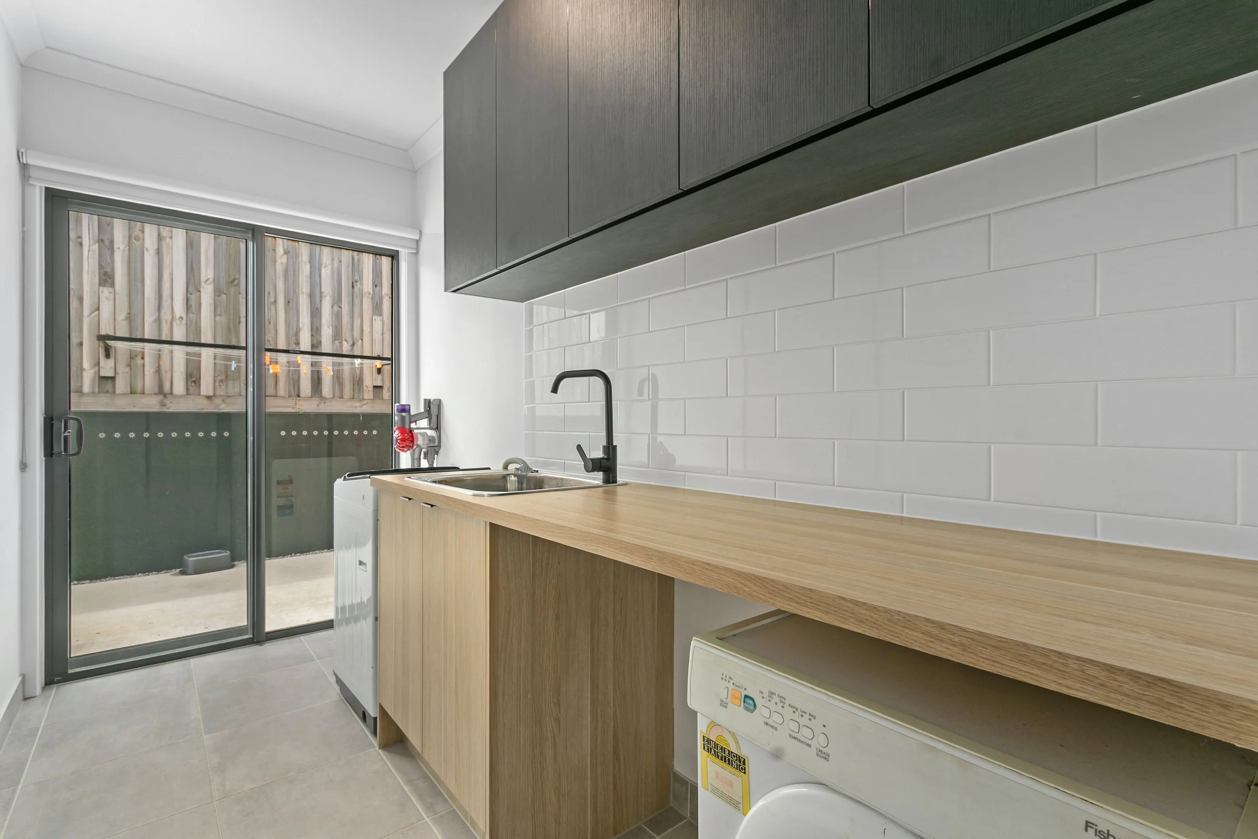 25 Coach Road, newborough - 5.jpg