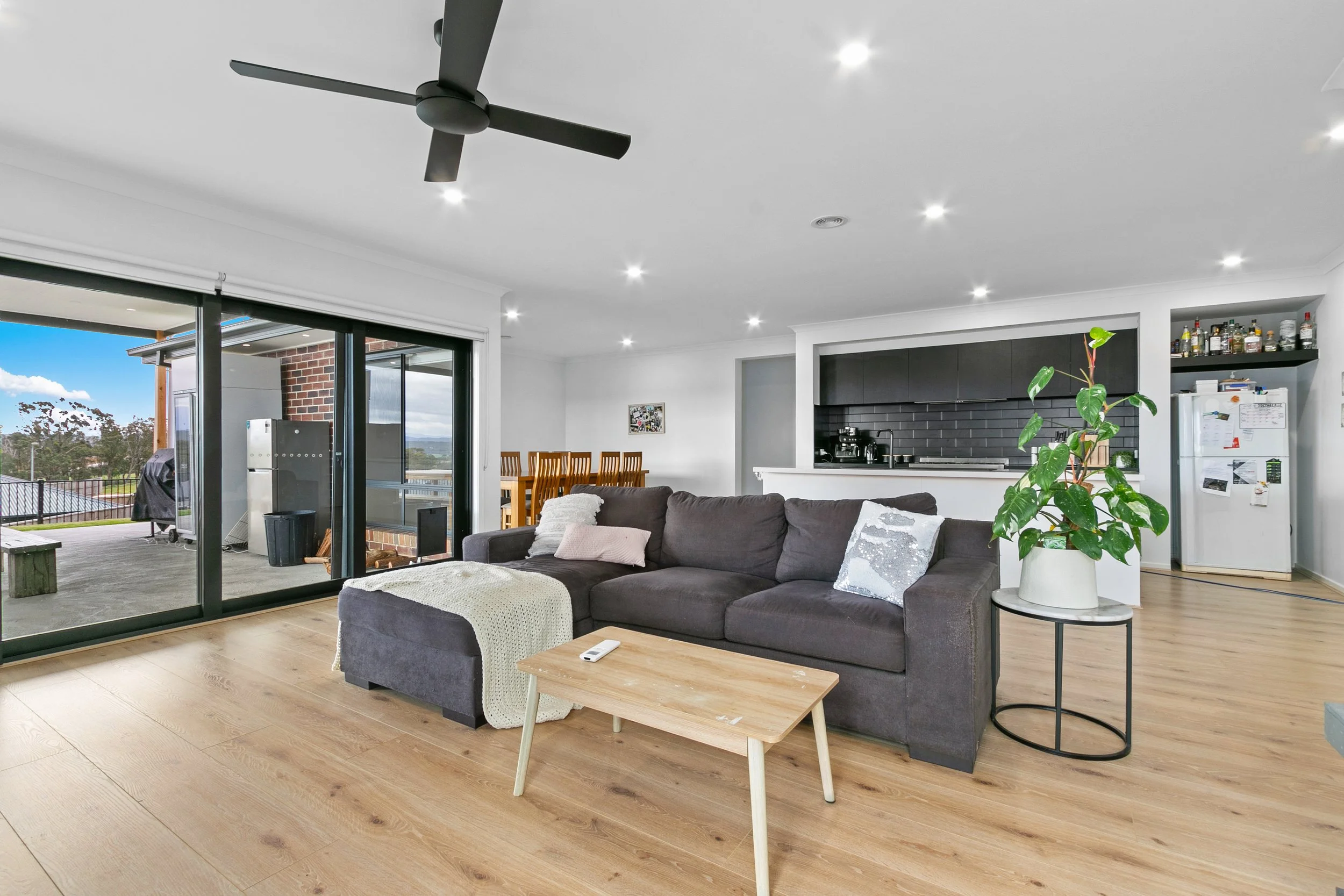 25 Coach Road, newborough - 2.jpg