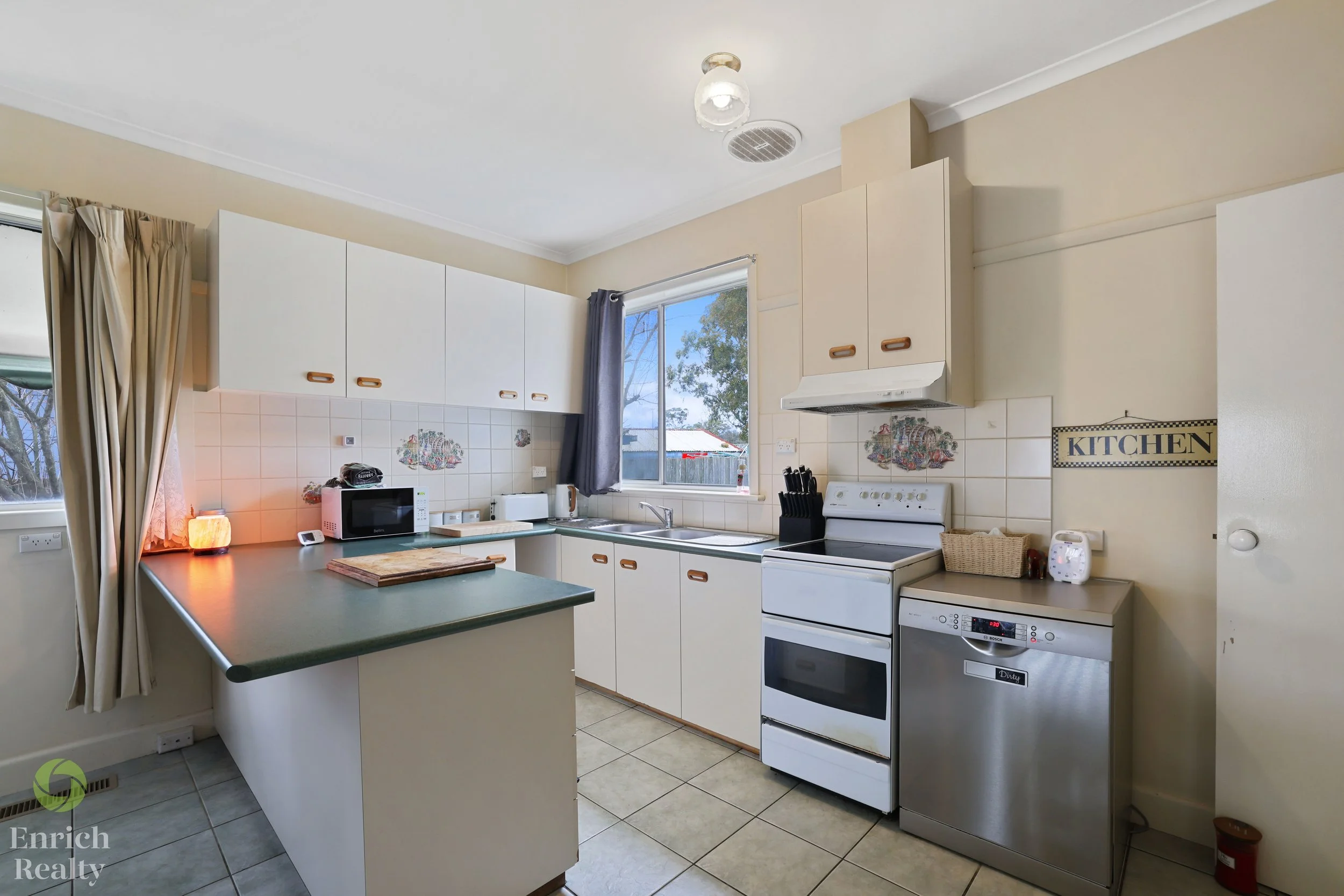 23NewarkAvenue25WM.jpg