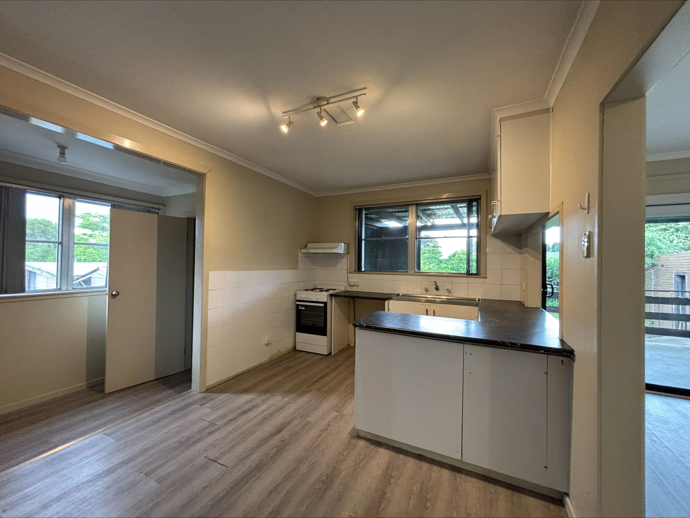 80 Newman Crescent, Traralgon - 6.jpg