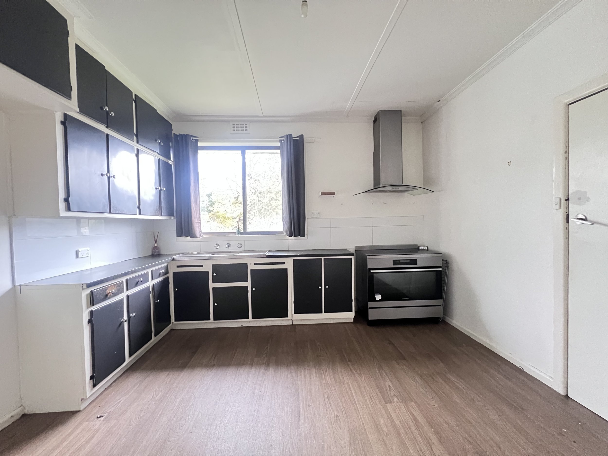 3 Low Road, Yallourn North - 3.jpeg