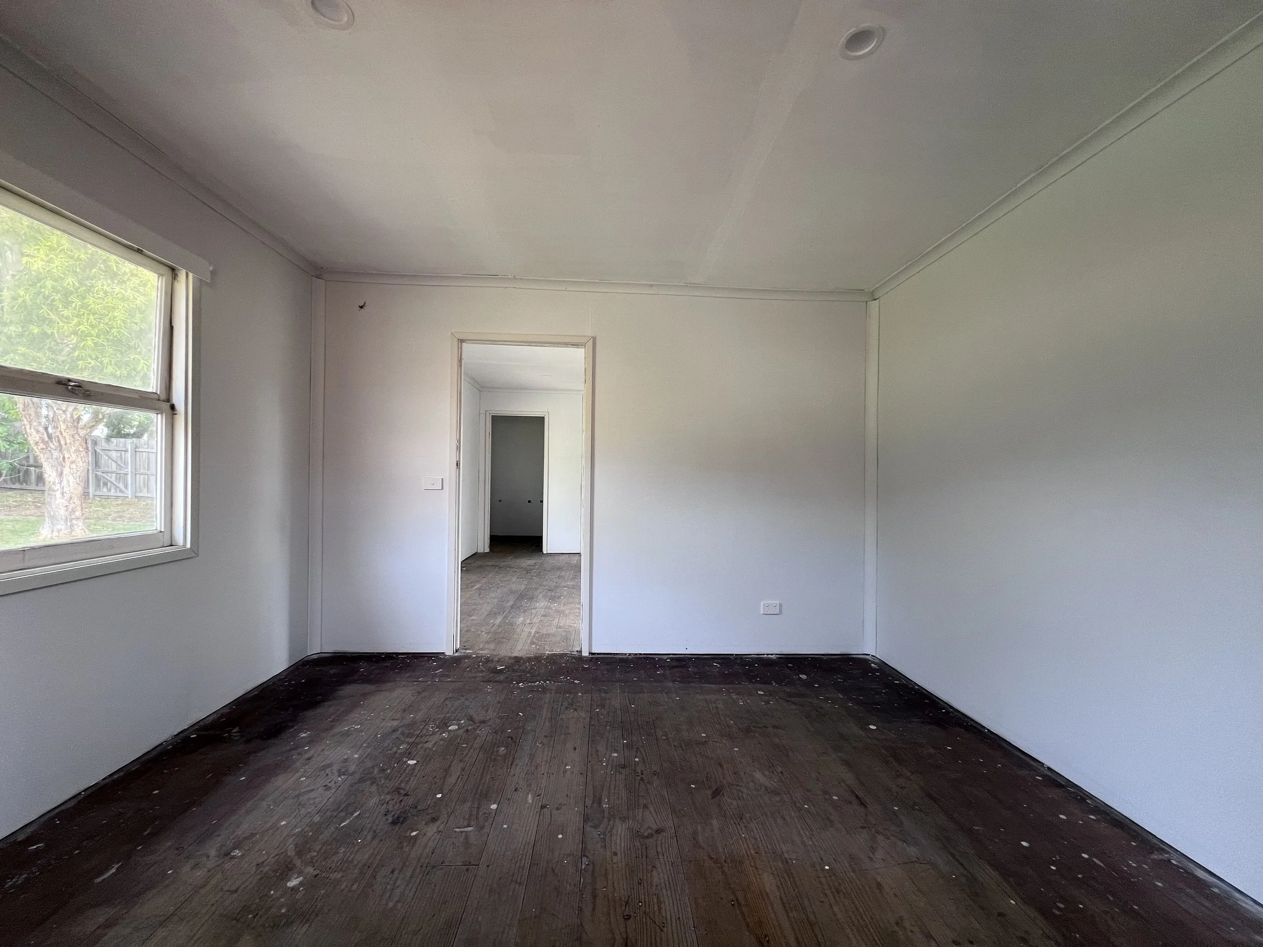 11 Eastleigh Court, Newborough - 8.jpeg