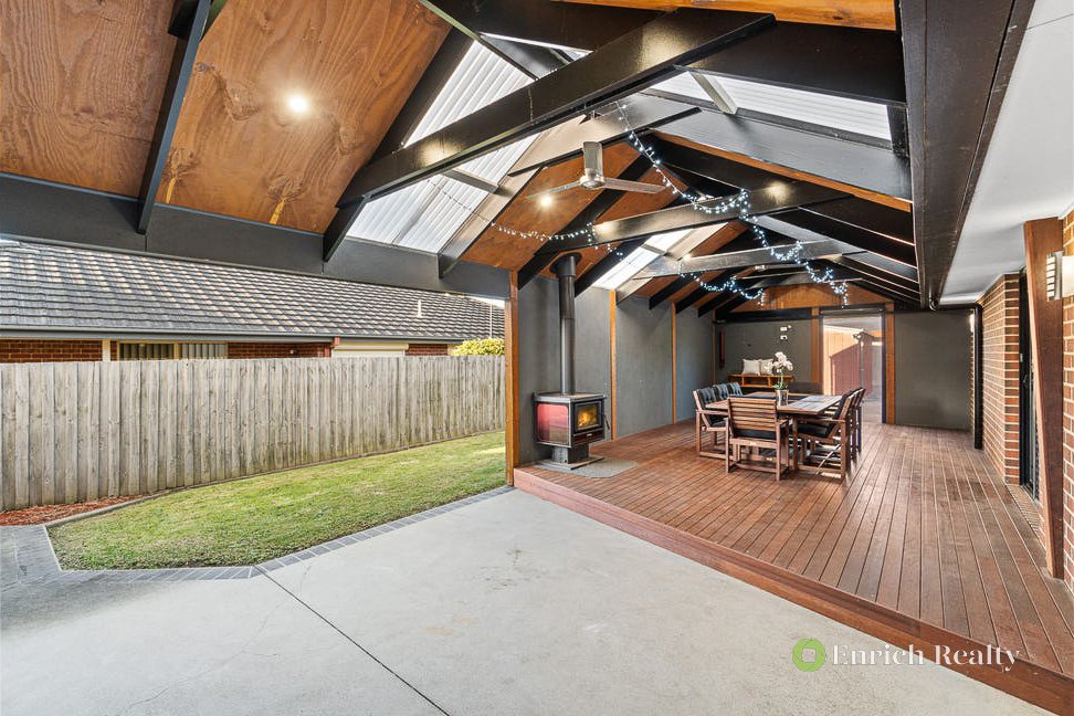12 Grammar Drive, Traralgon-08.jpg