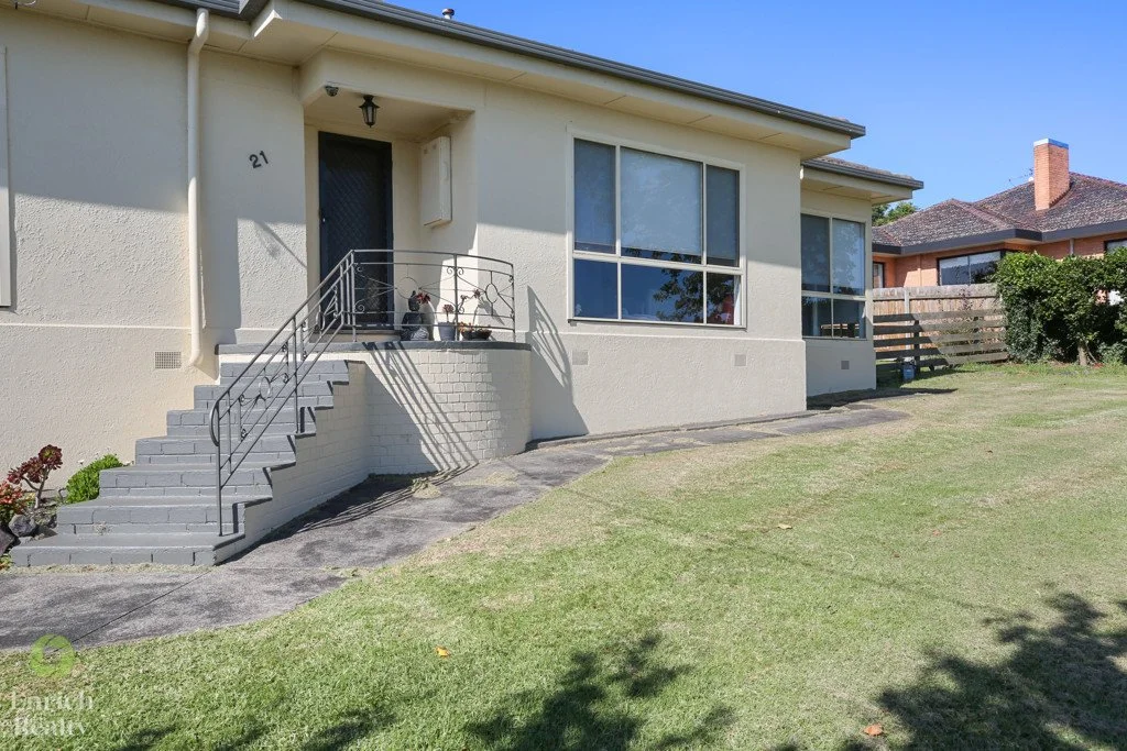 21-23KerinStreet24WM.jpg