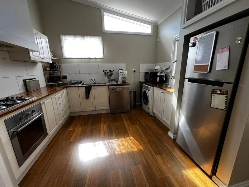 27B Western Avenue, Newborough - 6.jpg
