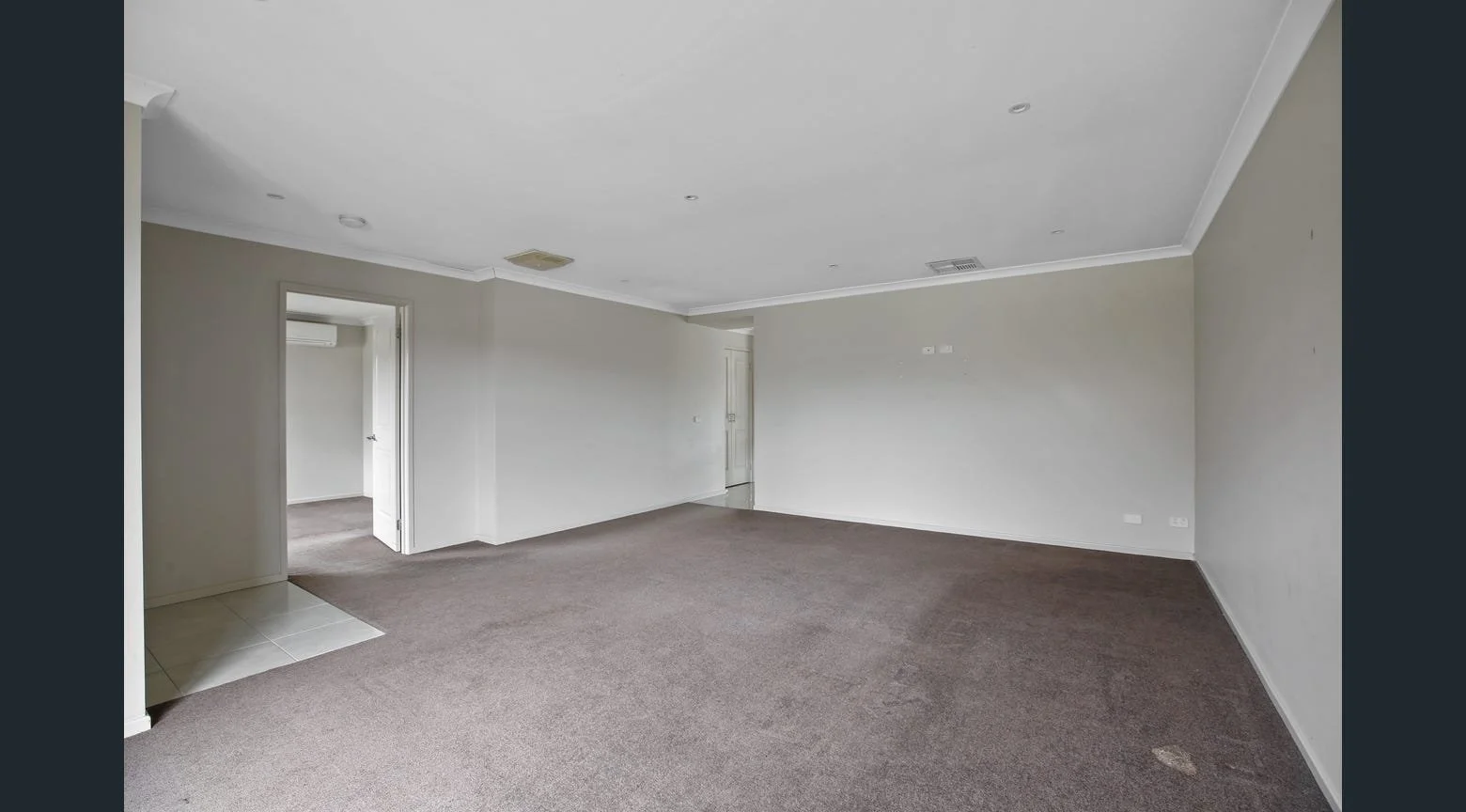 16 Newry Drive, Traralgon - 2.jpg